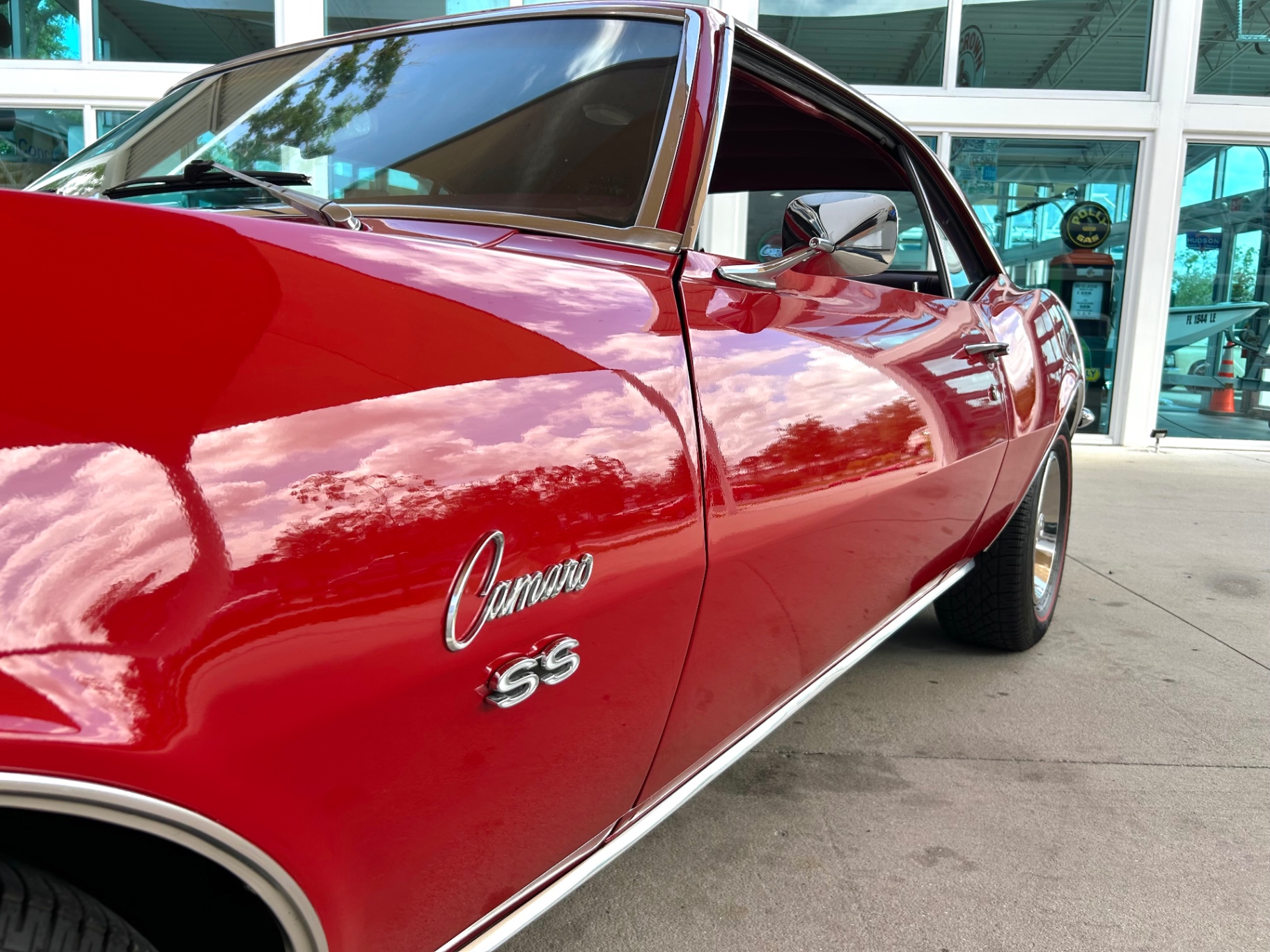 Vehicle photo 14