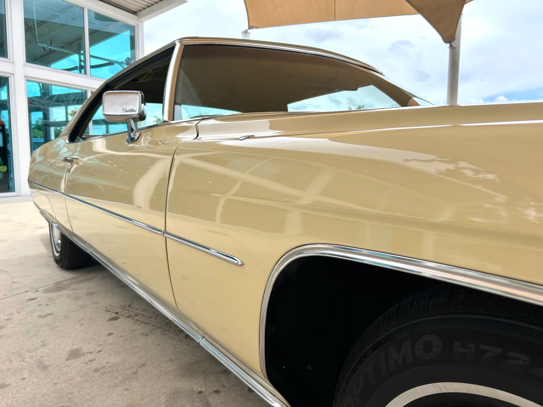 Vehicle photo 16