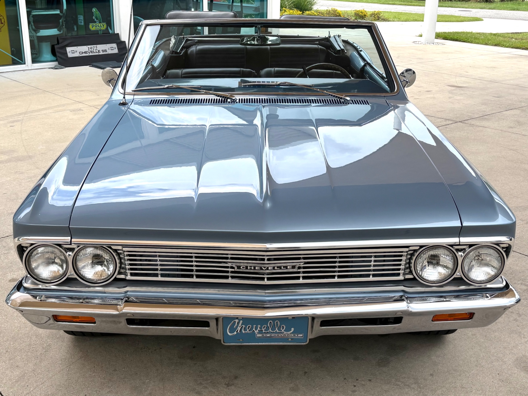 Vehicle photo 3