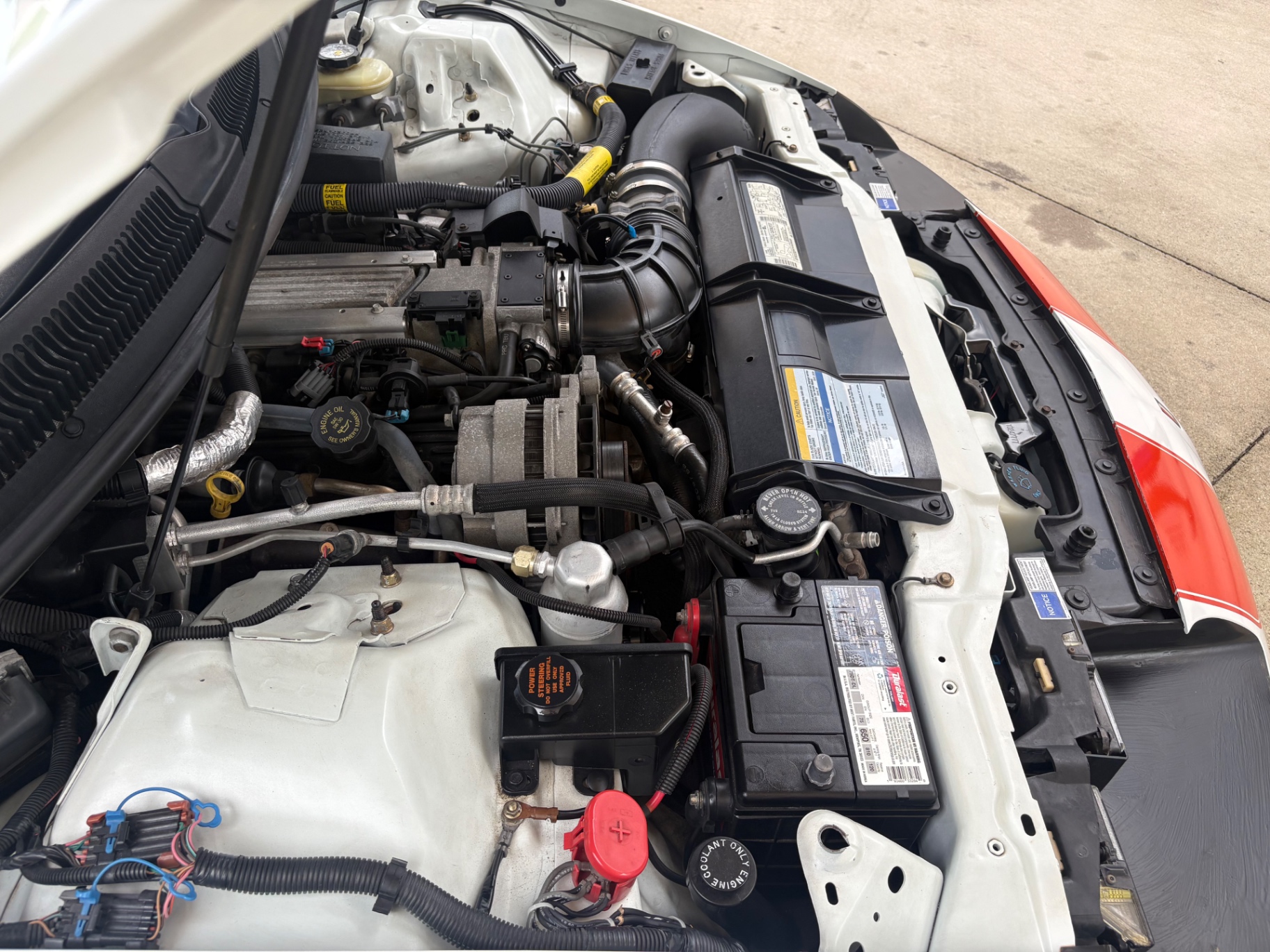 Vehicle photo 23
