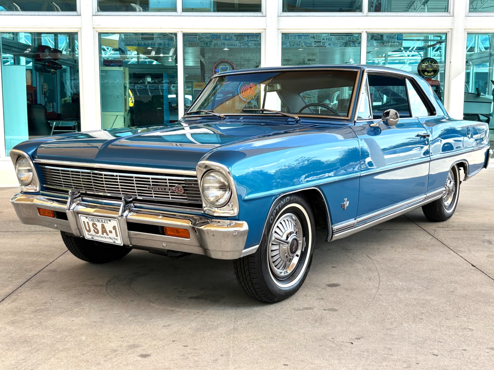 Vehicle photo 1