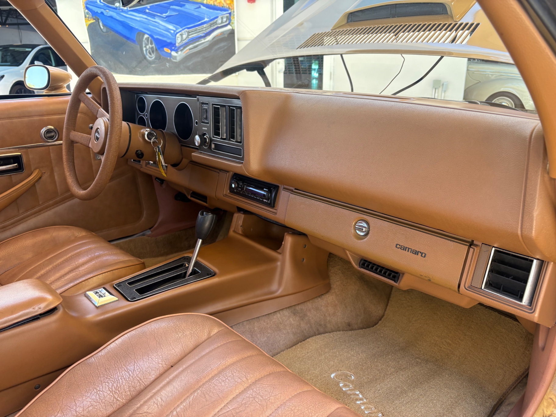 Vehicle photo 24