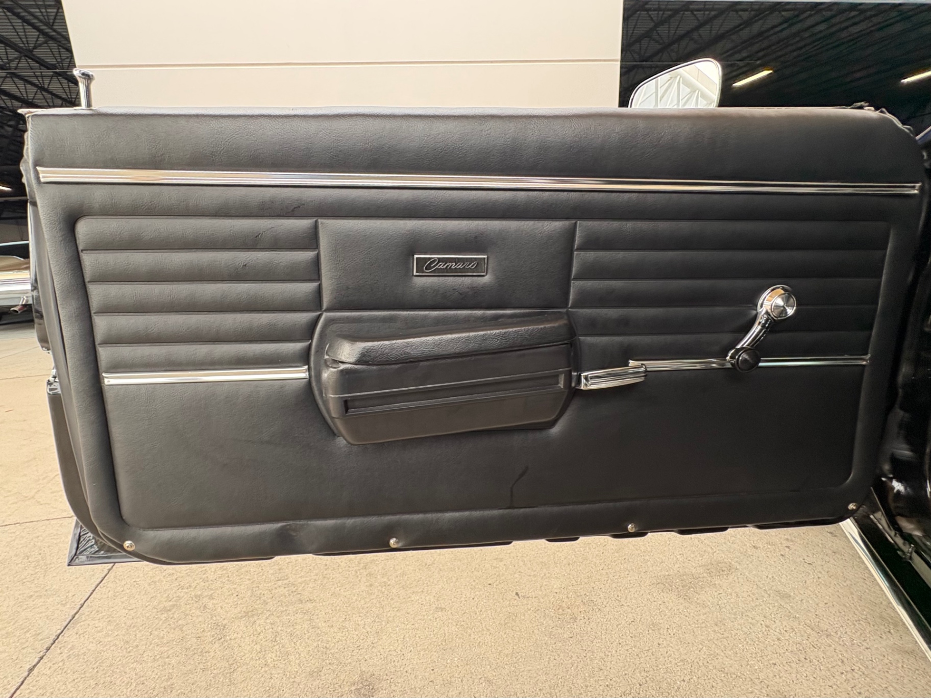 Vehicle photo 32
