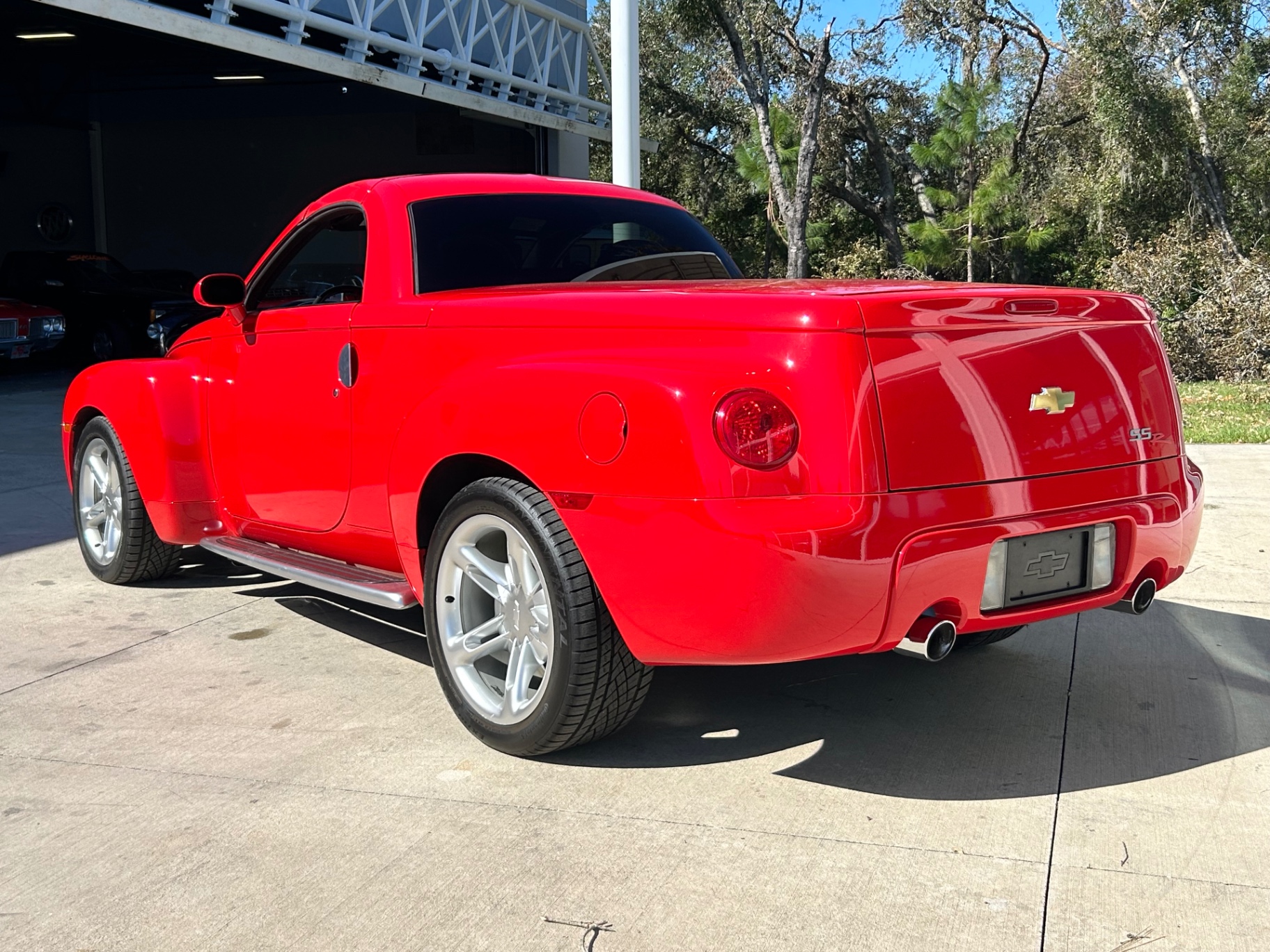 2003 Chevrolet SSR LS photo 8