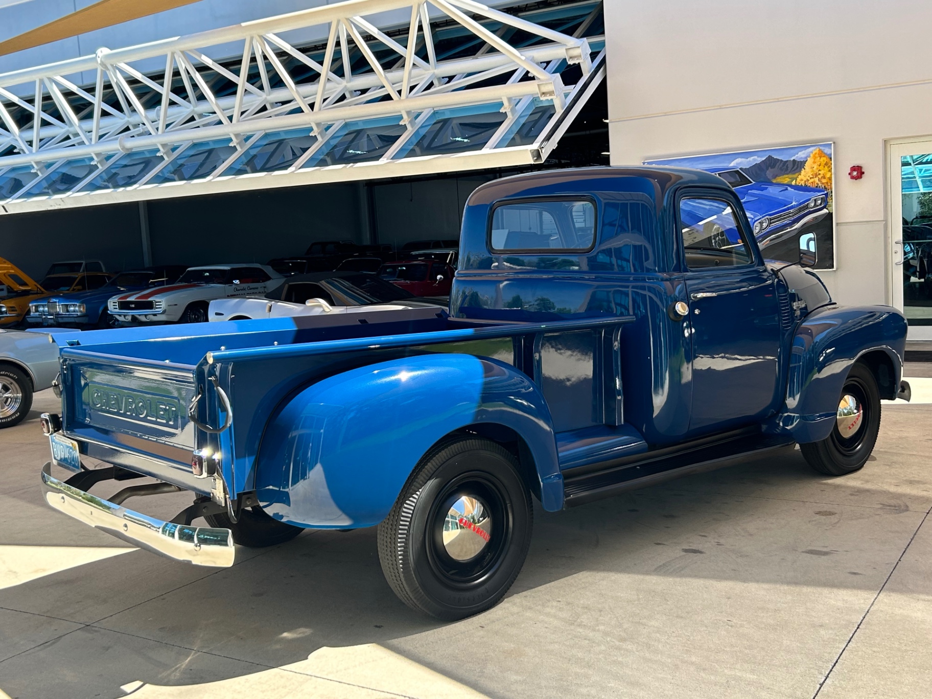Vehicle photo 5