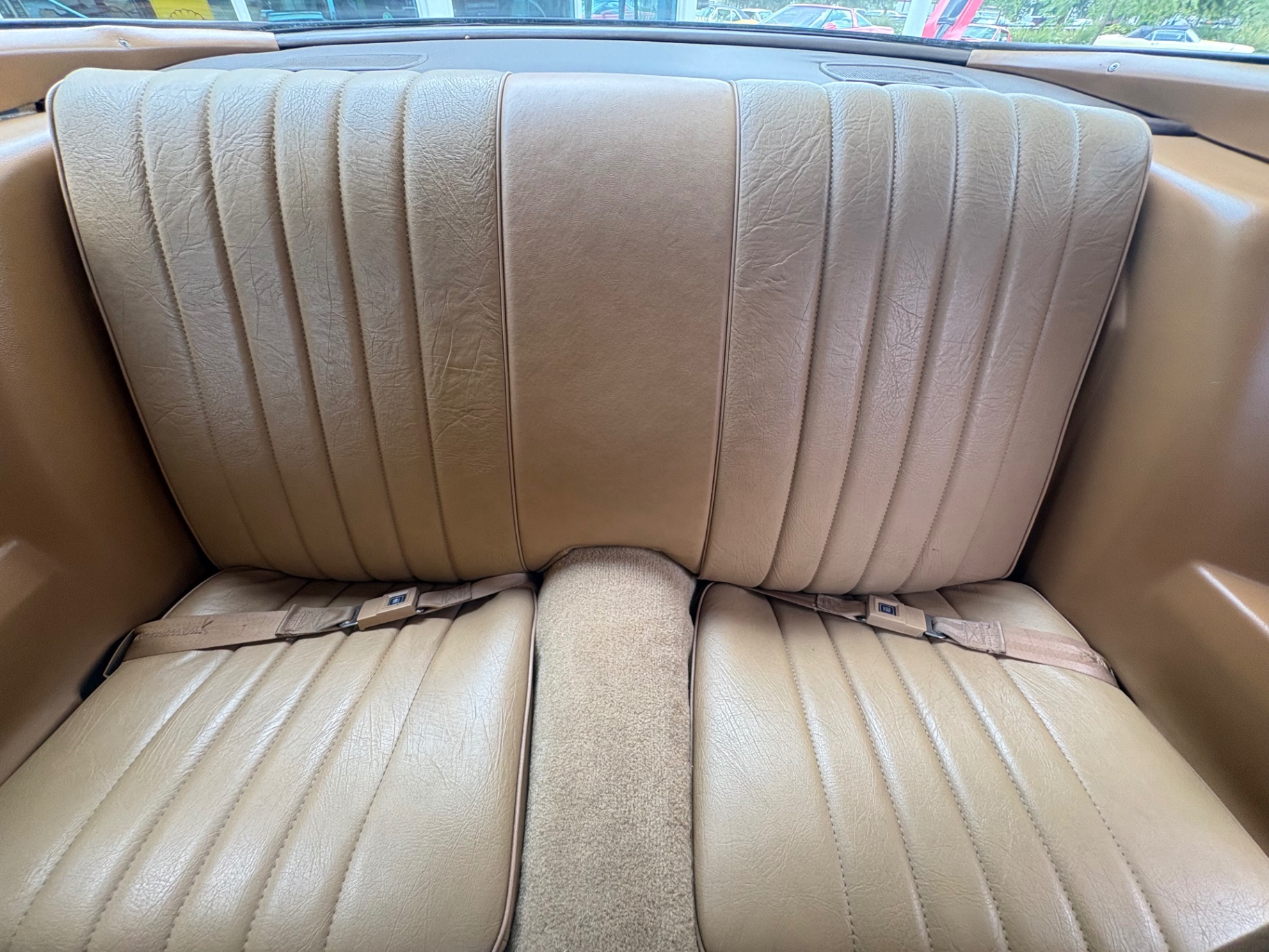 Vehicle photo 34