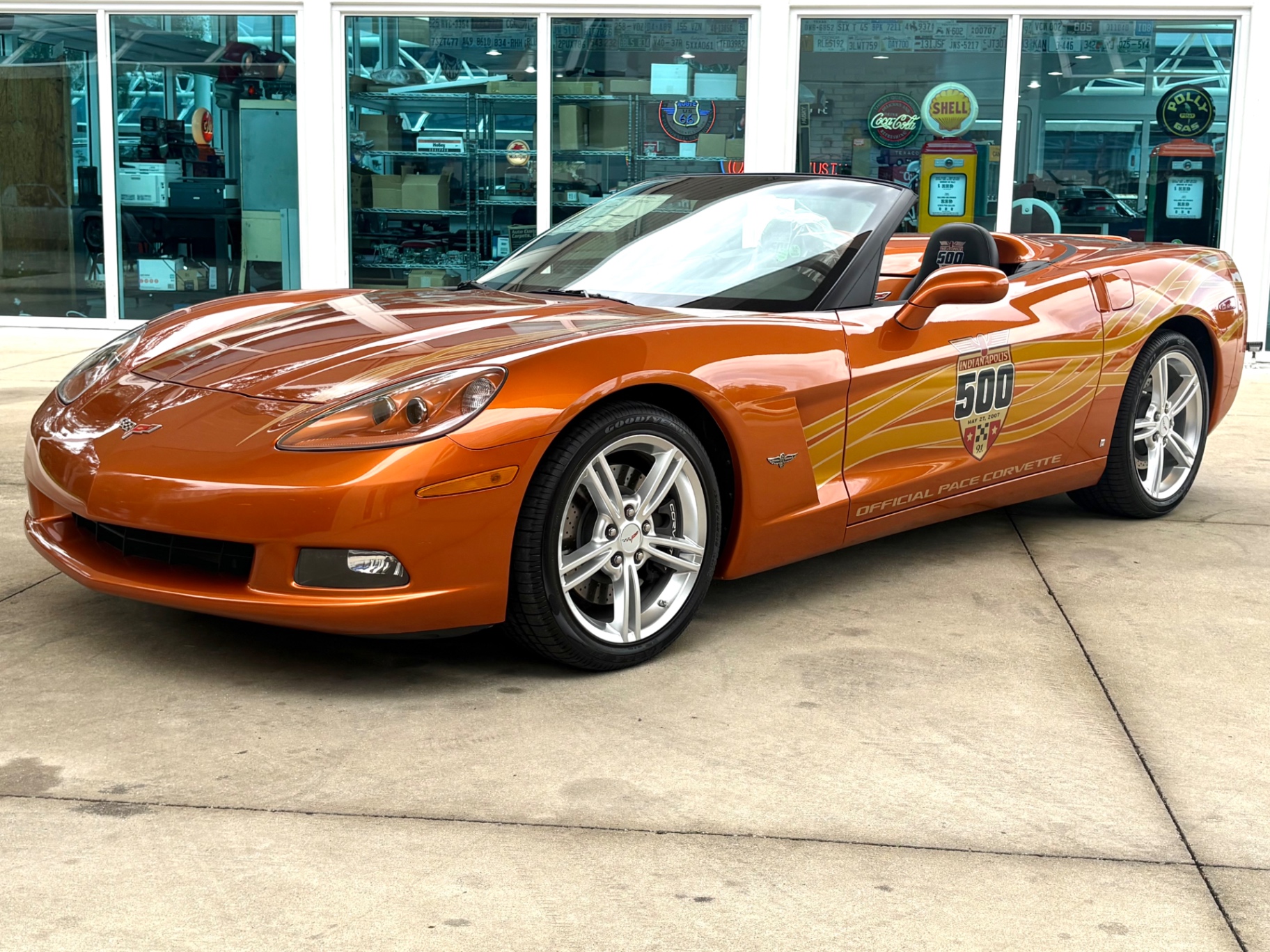 Vehicle photo 11