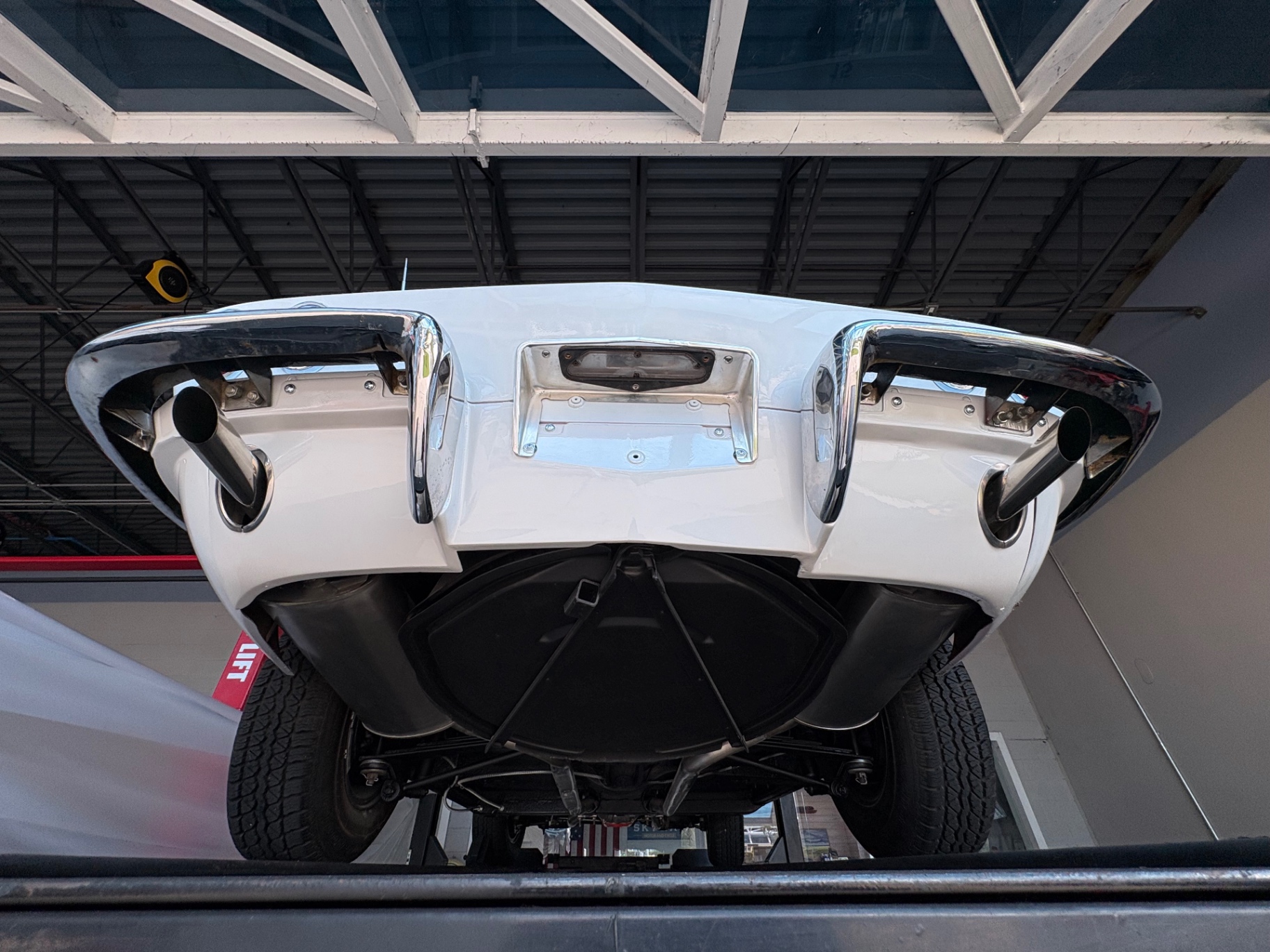 Vehicle photo 55