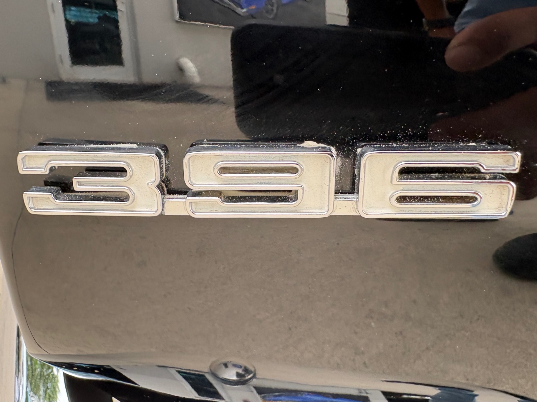 Vehicle photo 22