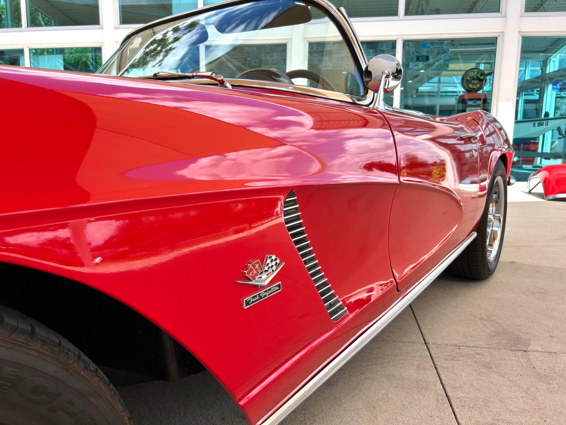 Vehicle photo 11