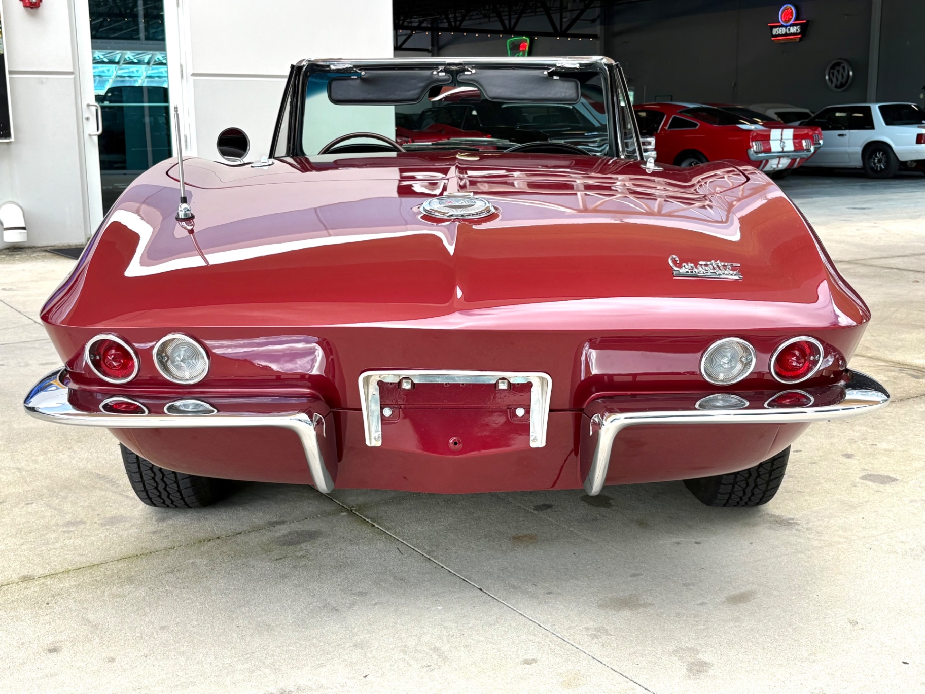 Vehicle photo 7