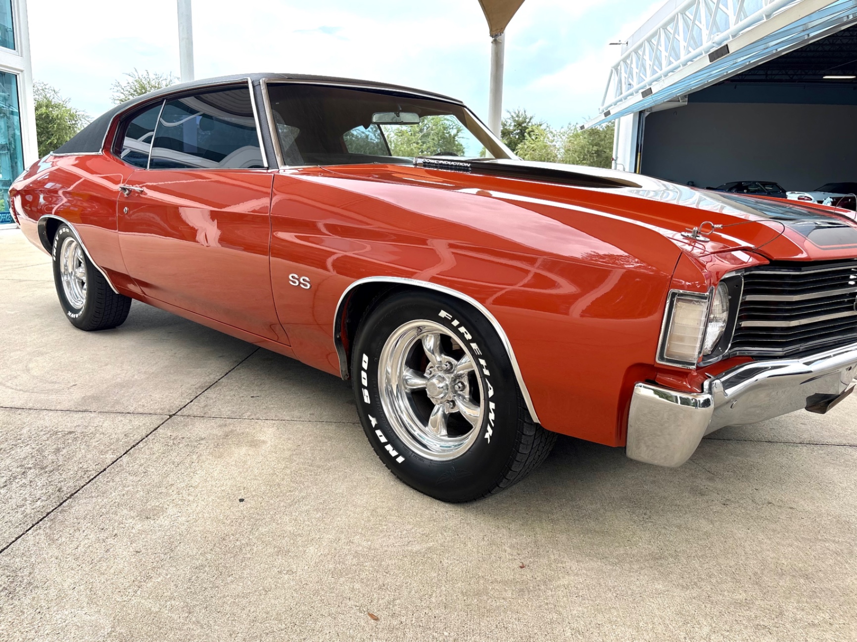 Vehicle photo 18