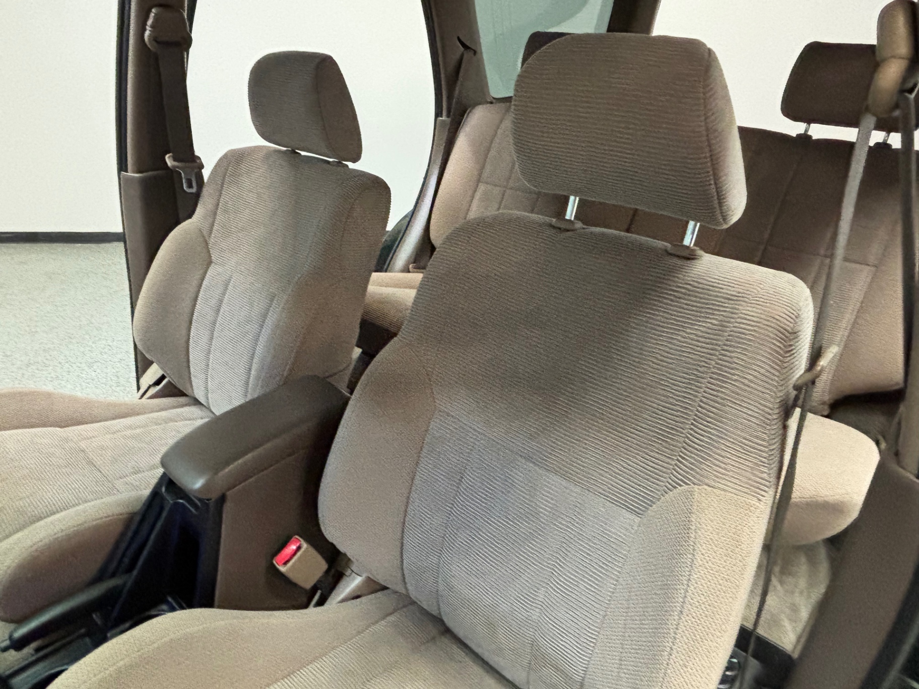 Vehicle photo 25