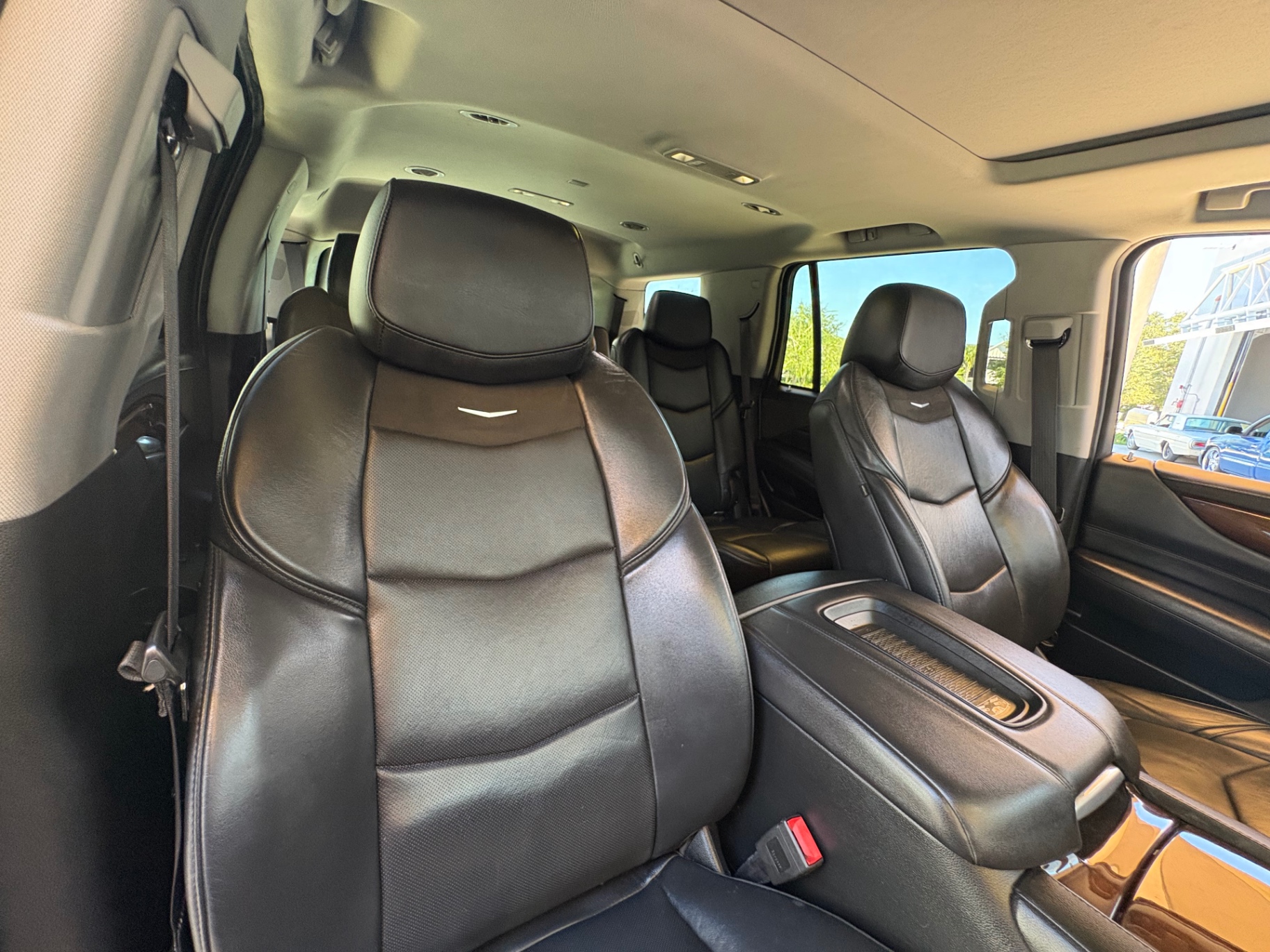 Vehicle photo 41