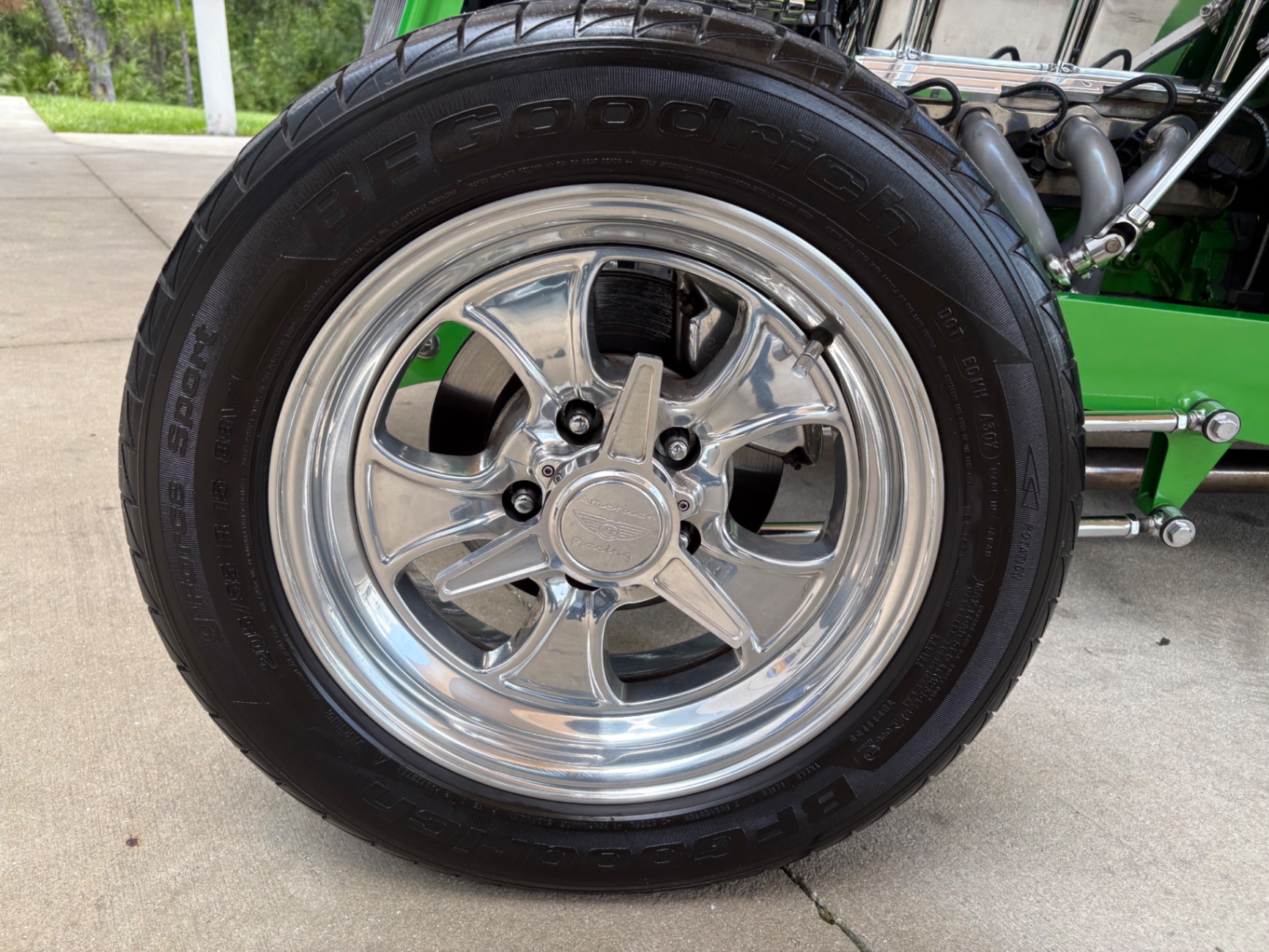 Vehicle photo 18