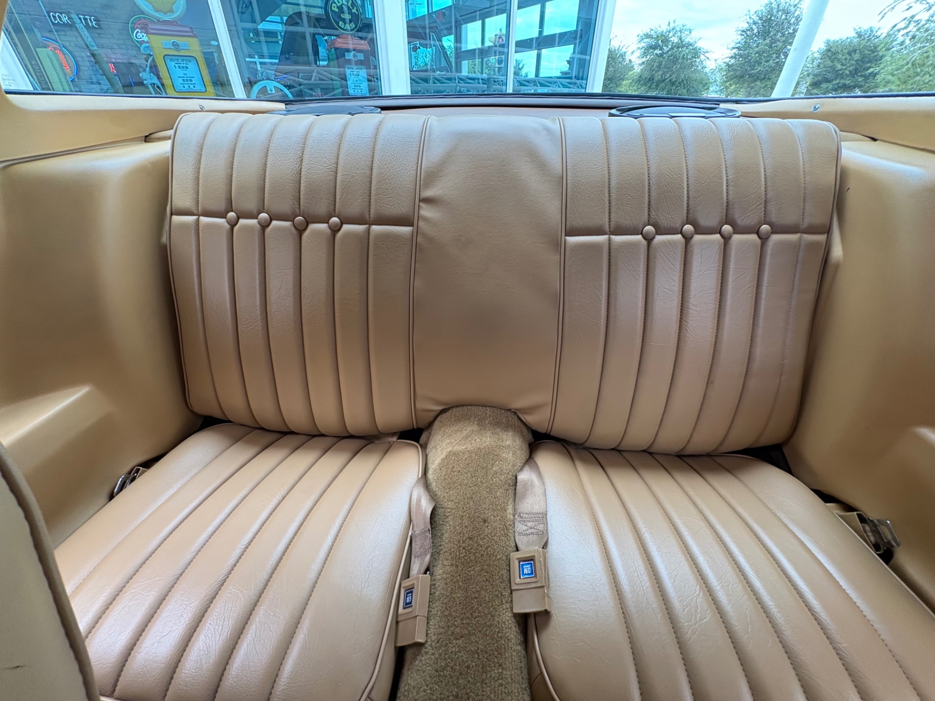 Vehicle photo 36