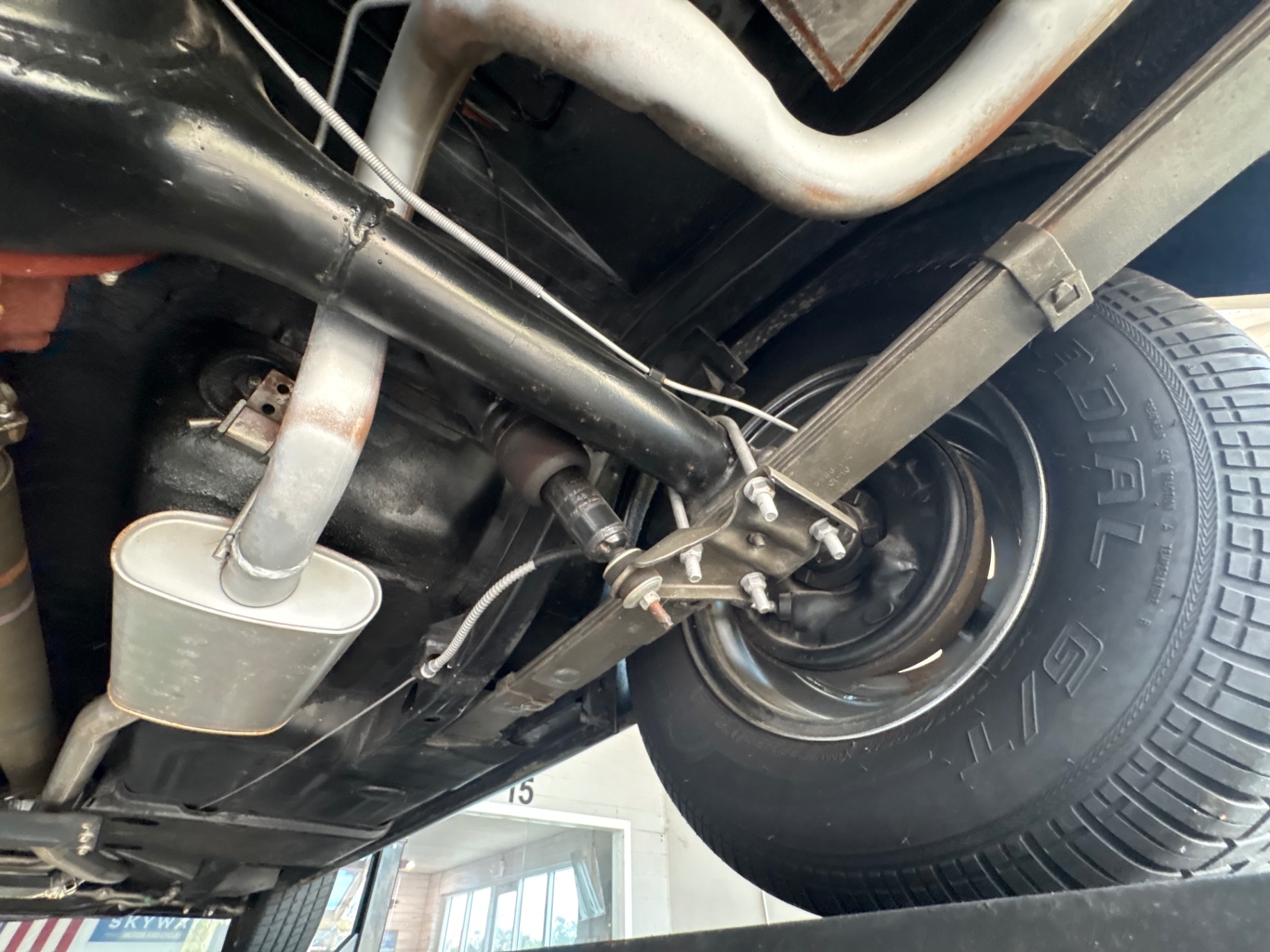 Vehicle photo 51