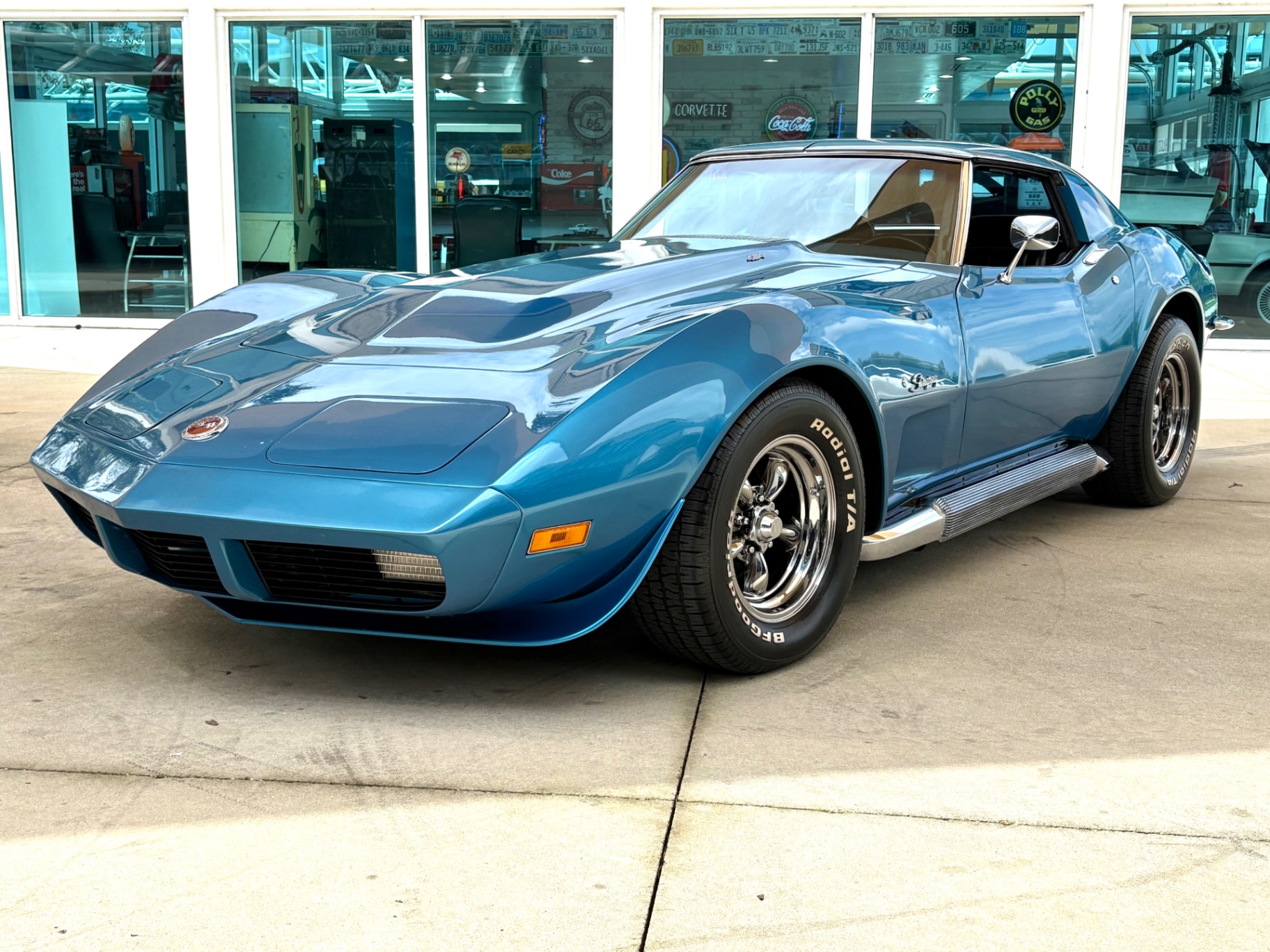 Vehicle photo 11