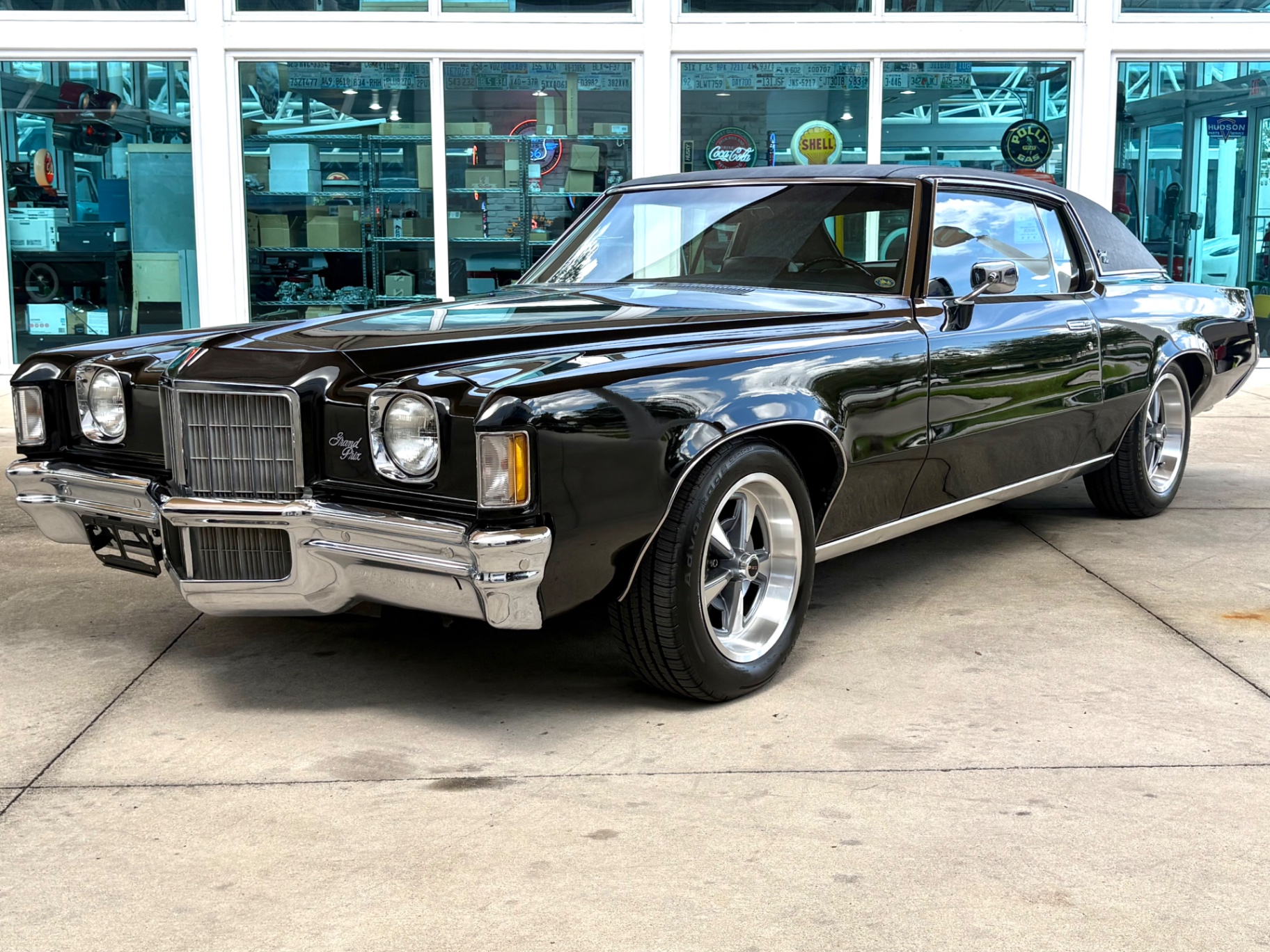 Vehicle photo 1