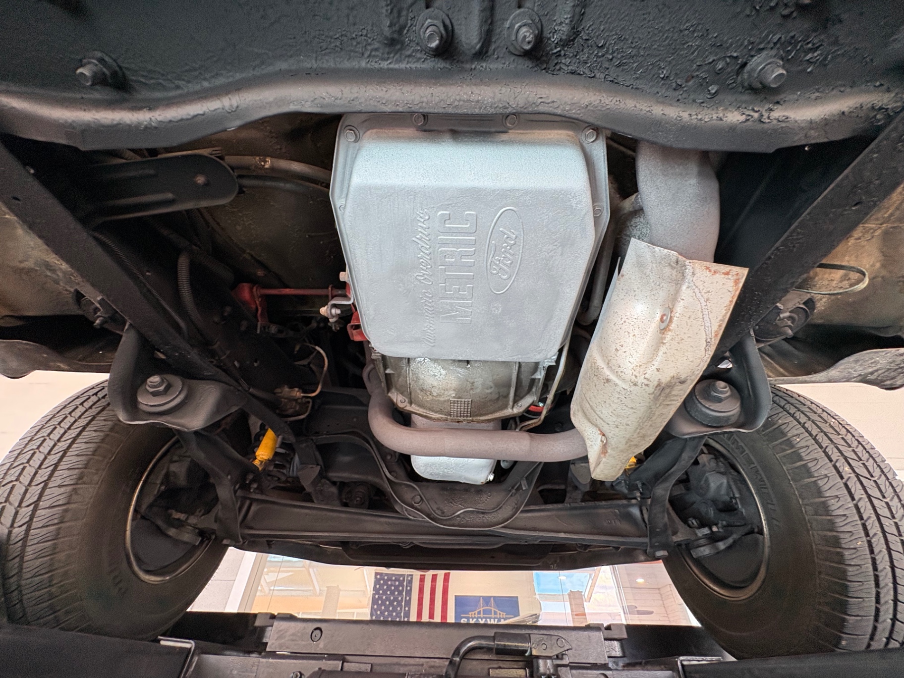 Vehicle photo 46