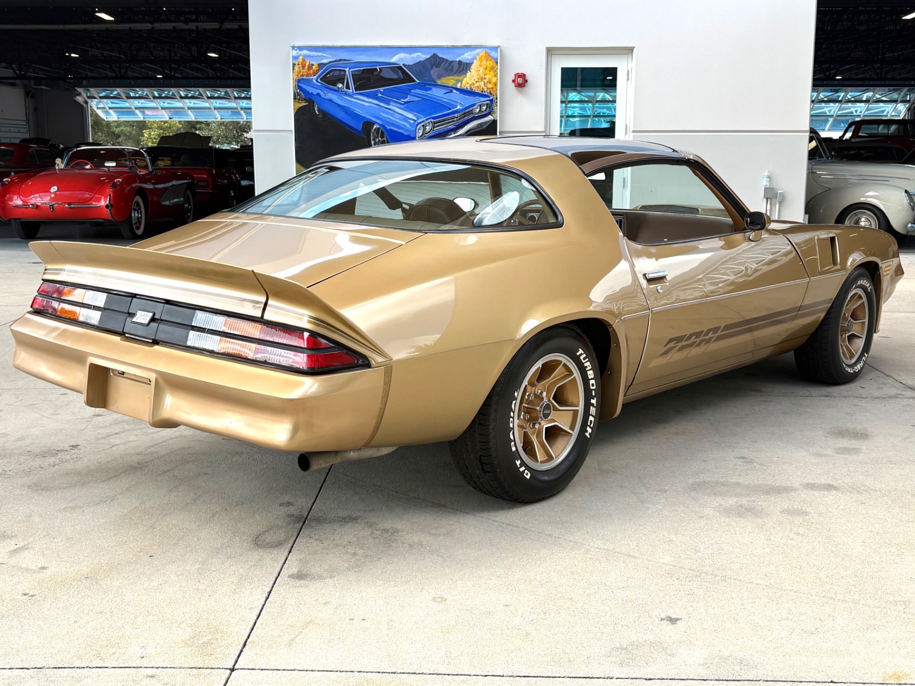 Vehicle photo 6
