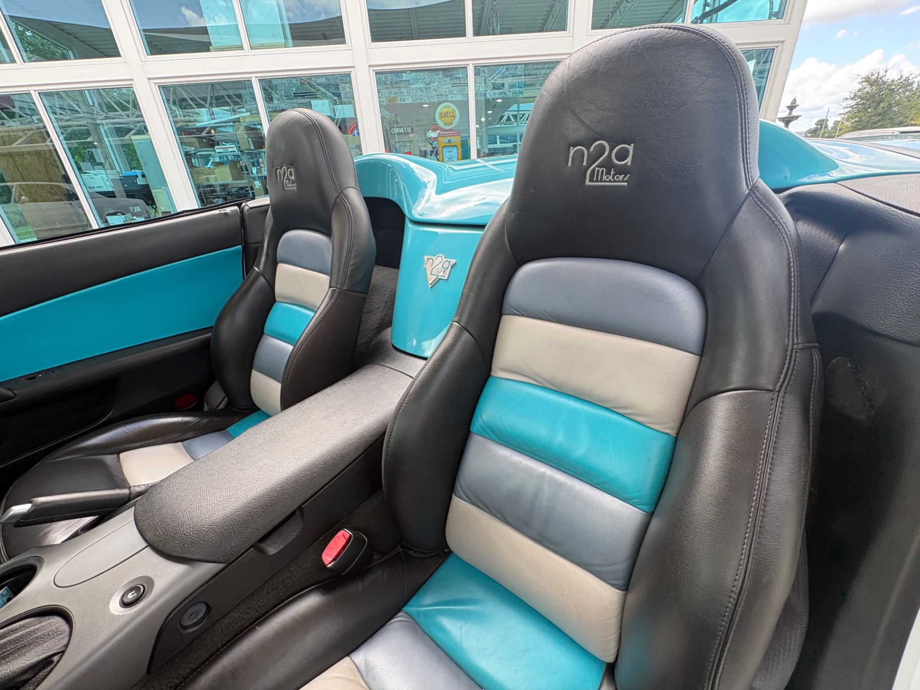 Vehicle photo 38
