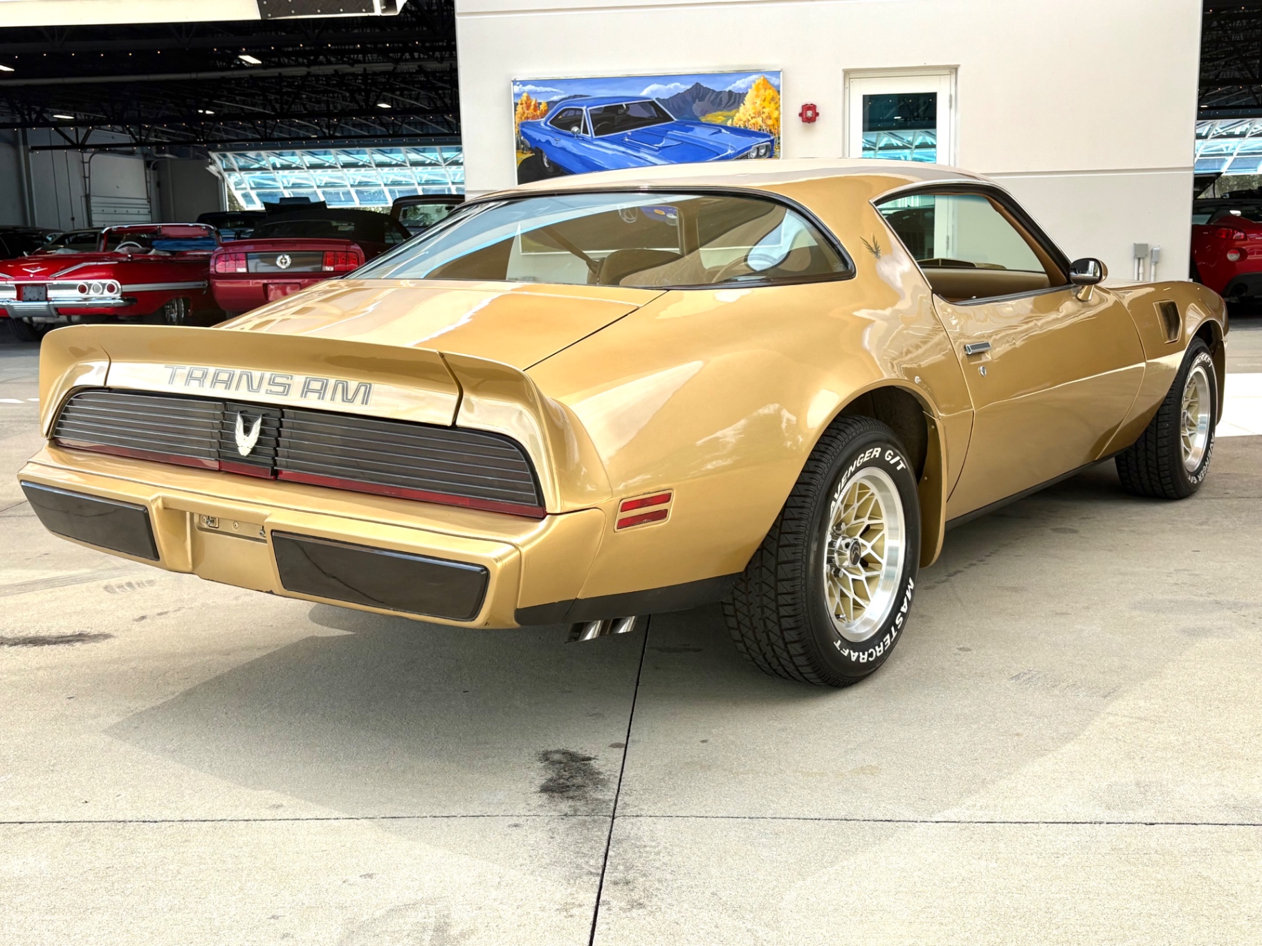 Vehicle photo 5