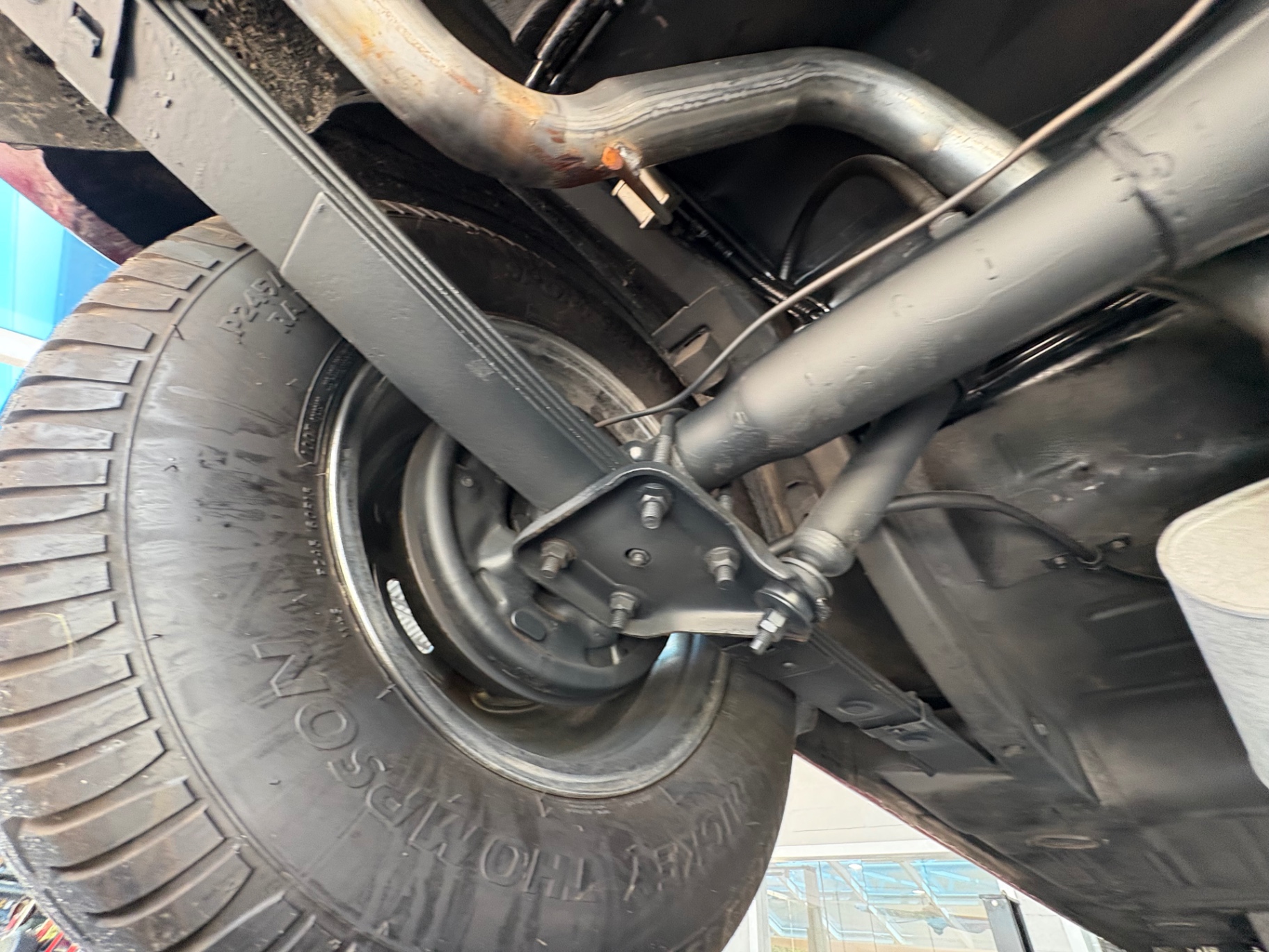 Vehicle photo 42