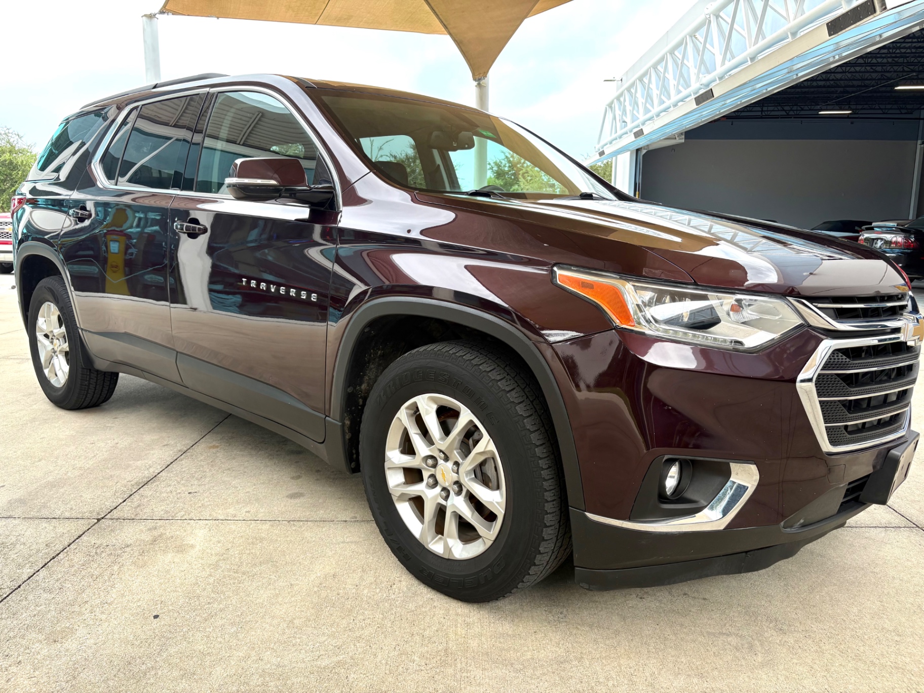 Vehicle photo 19