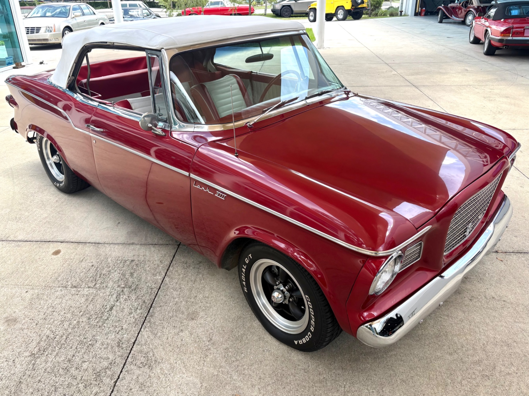 Vehicle photo 21