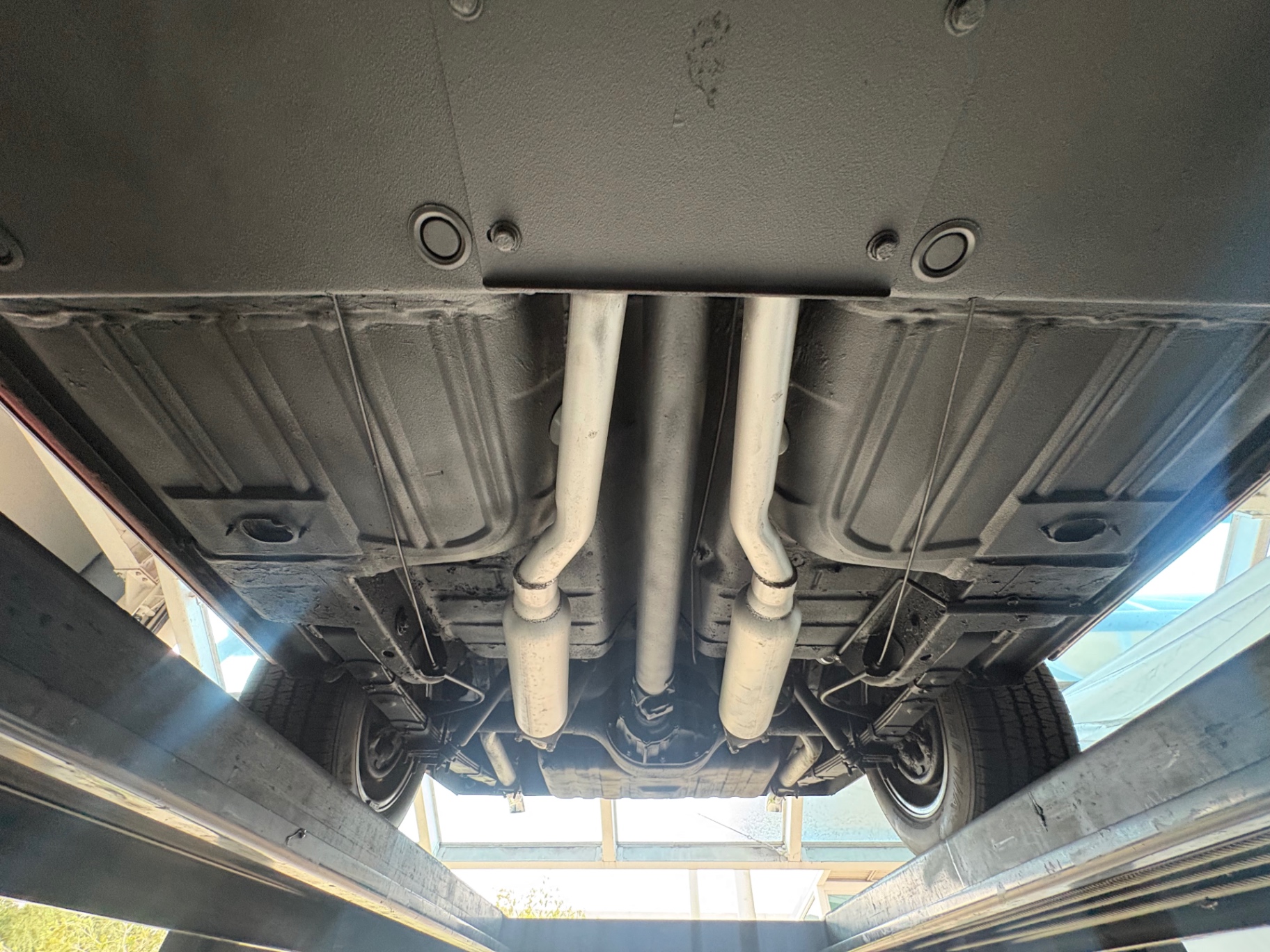 Vehicle photo 62