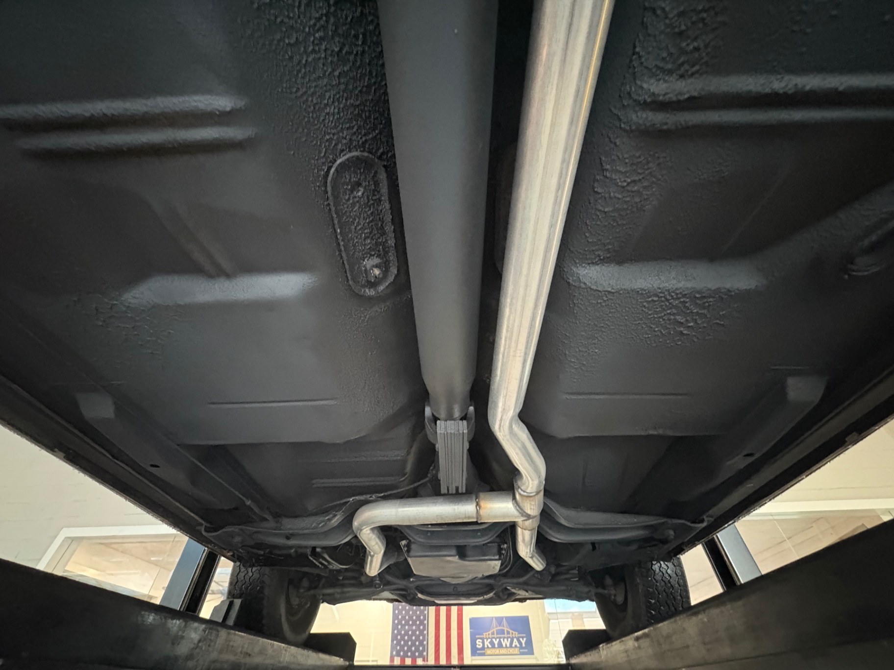 Vehicle photo 46