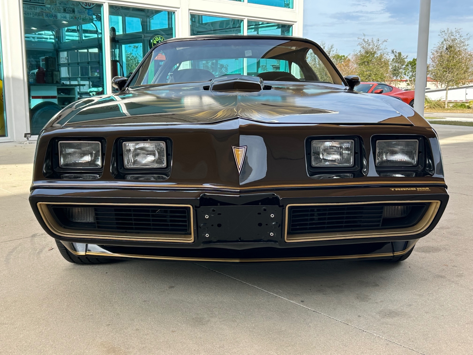 Vehicle photo 2