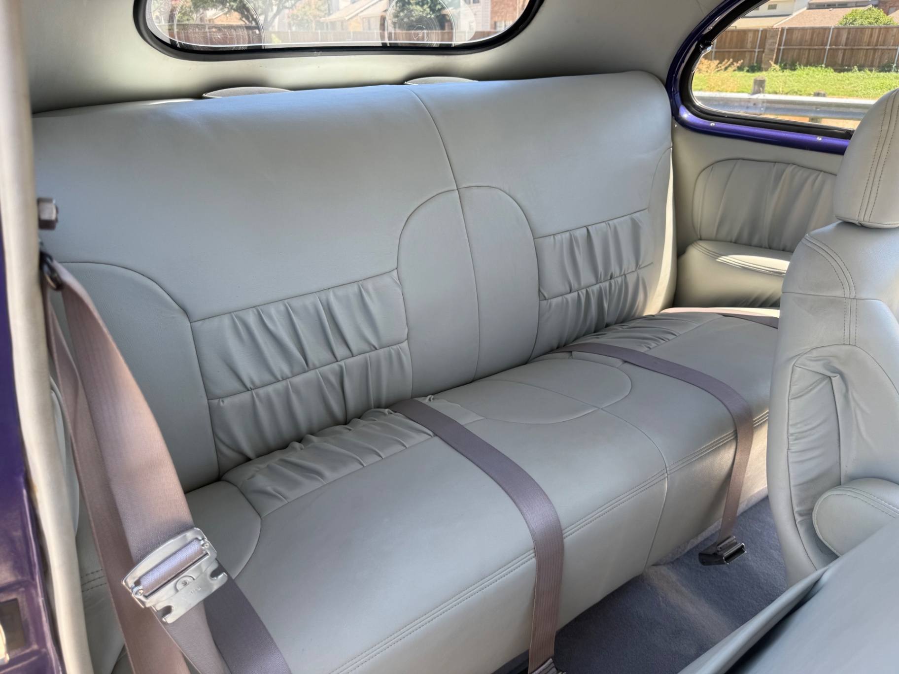 Vehicle photo 29