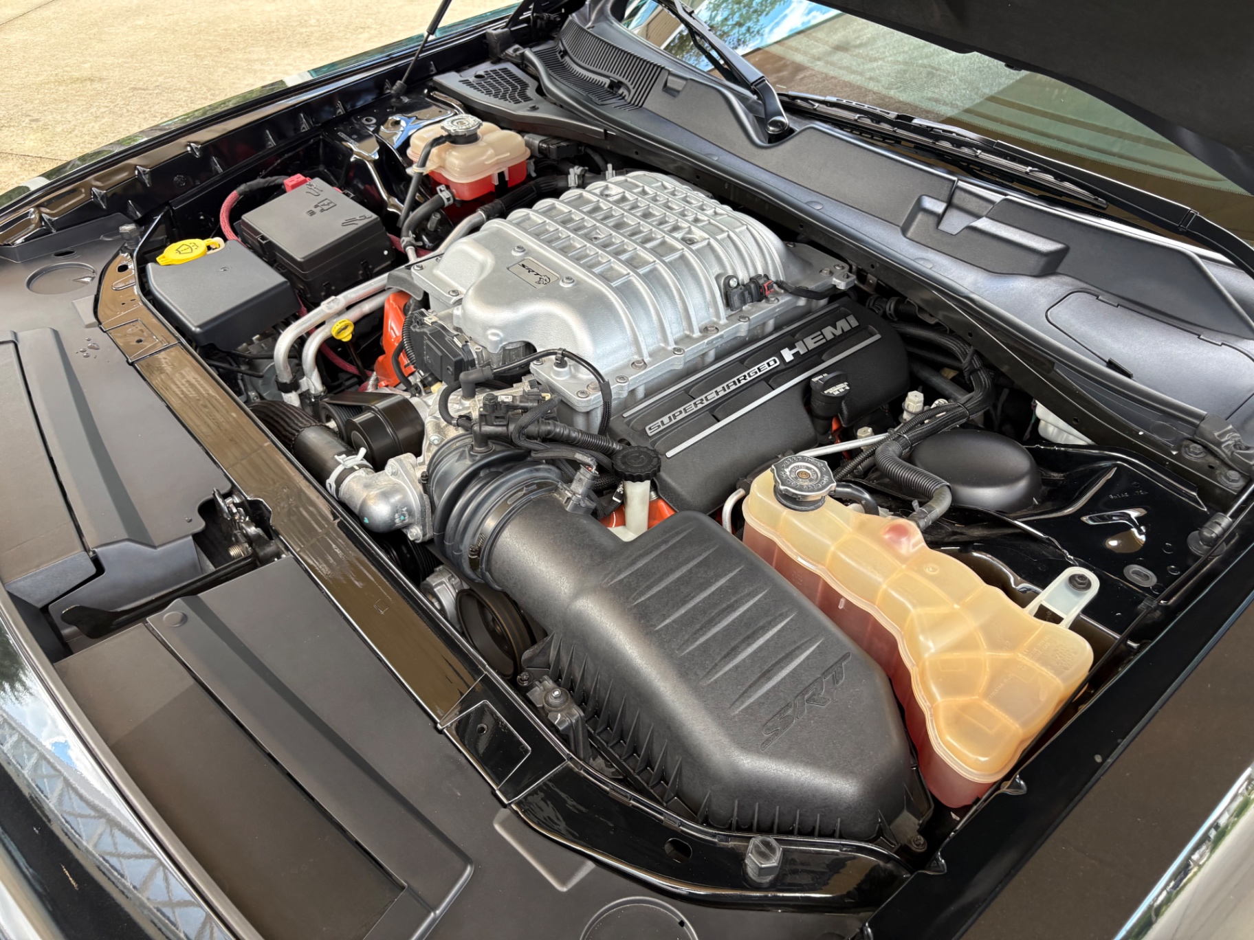 Vehicle photo 28