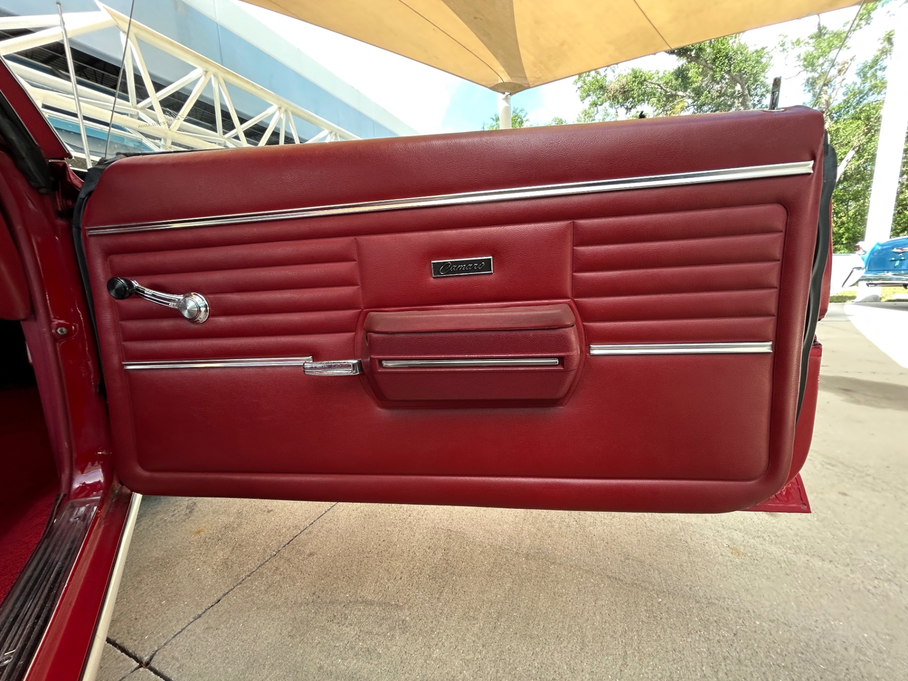 Vehicle photo 38