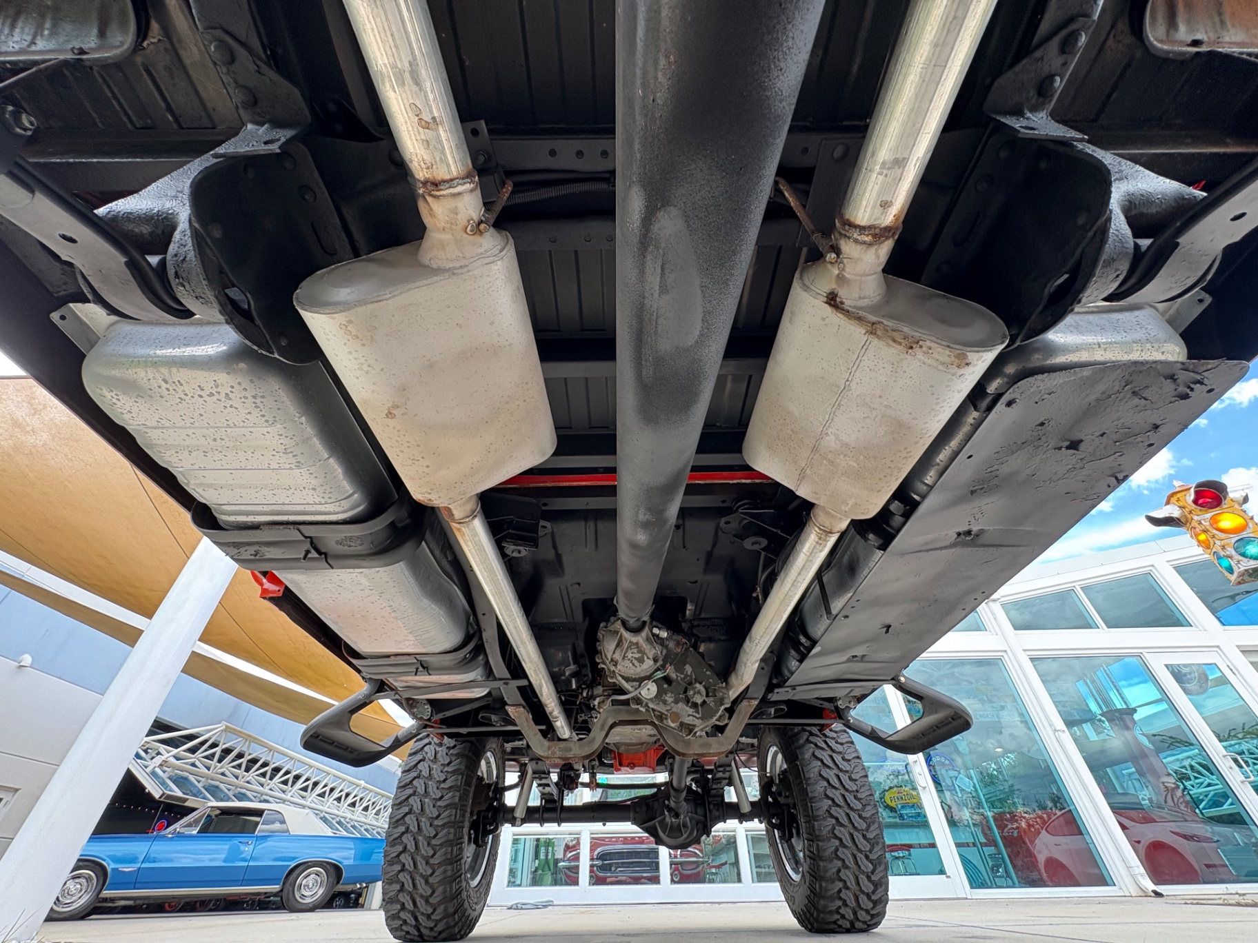 Vehicle photo 50