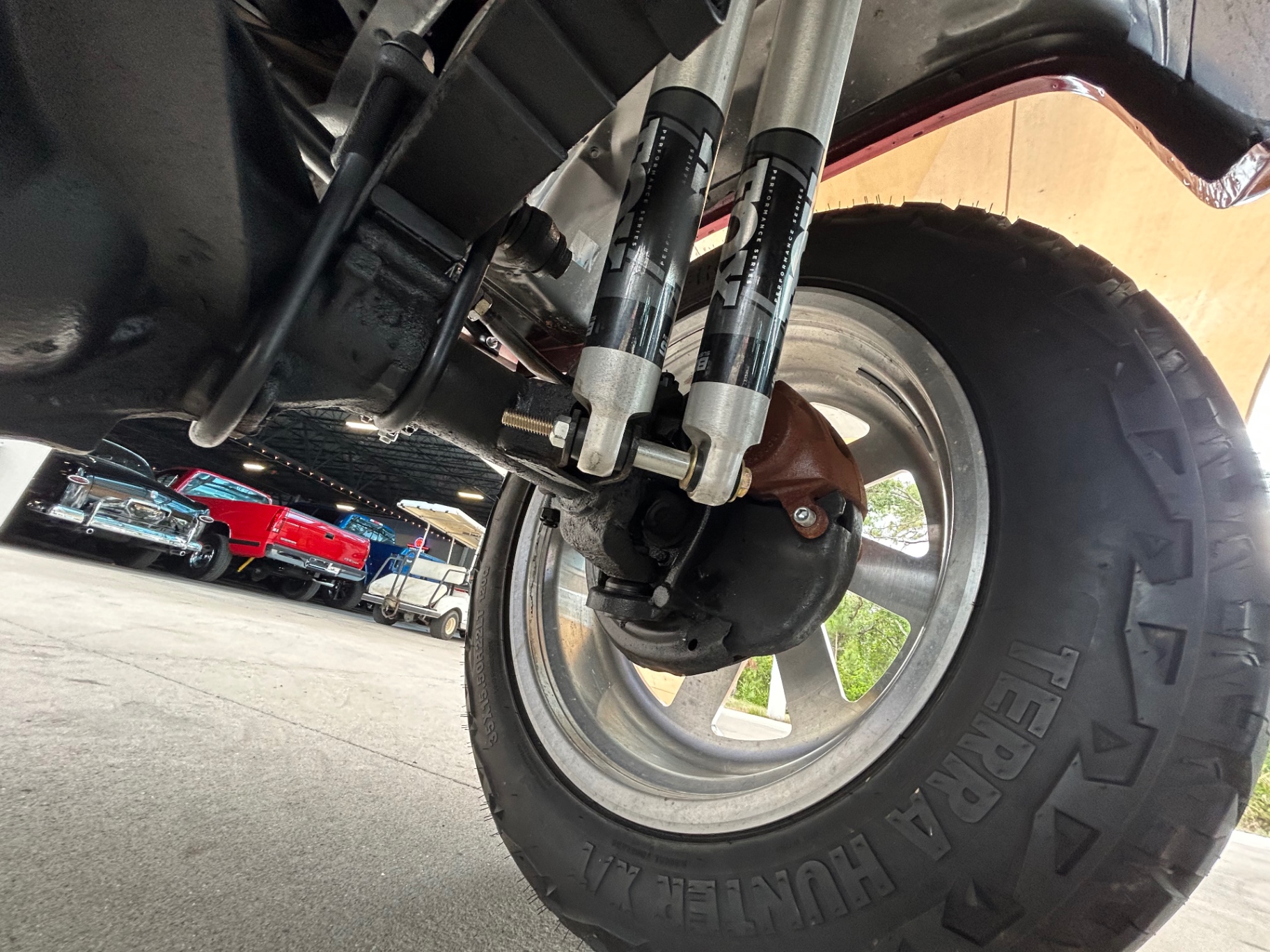 Vehicle photo 45