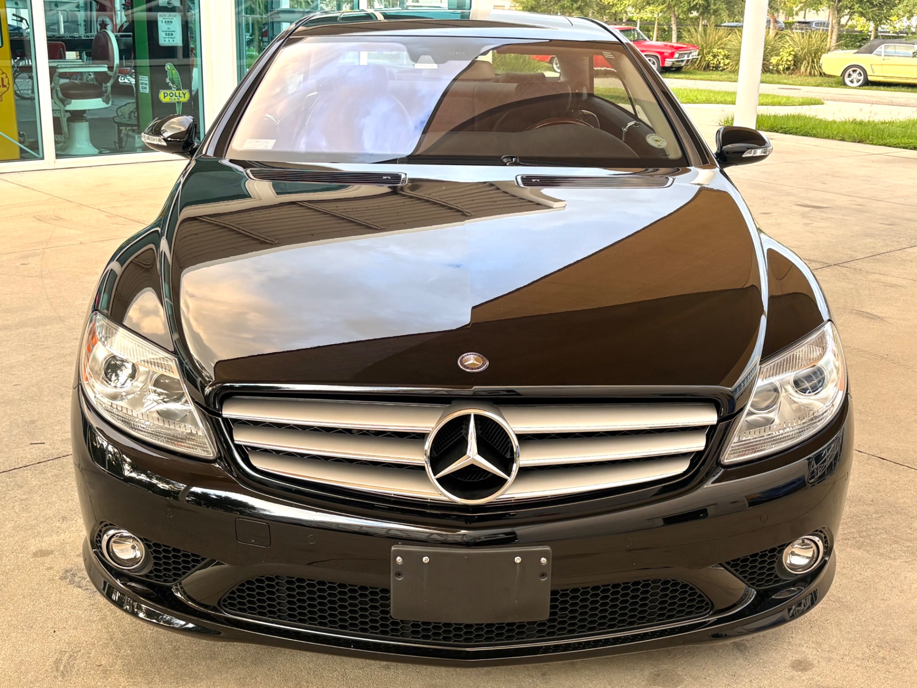 Vehicle photo 3