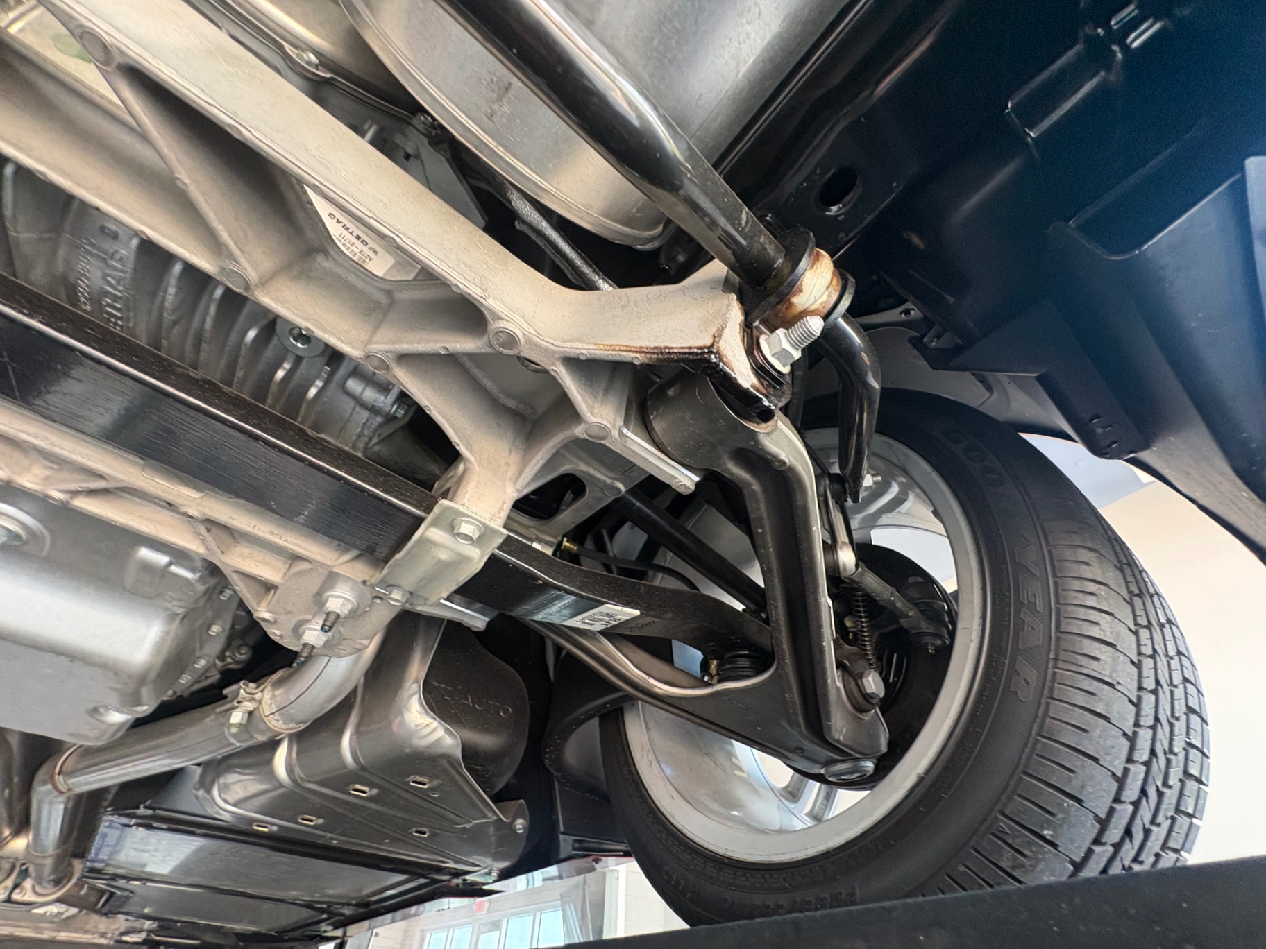 Vehicle photo 52