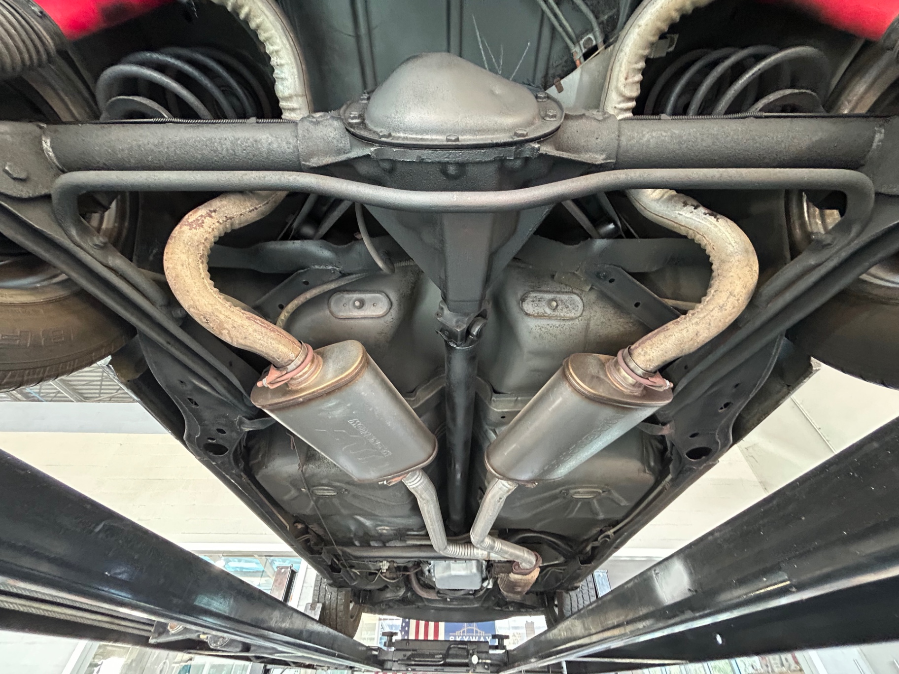 Vehicle photo 44