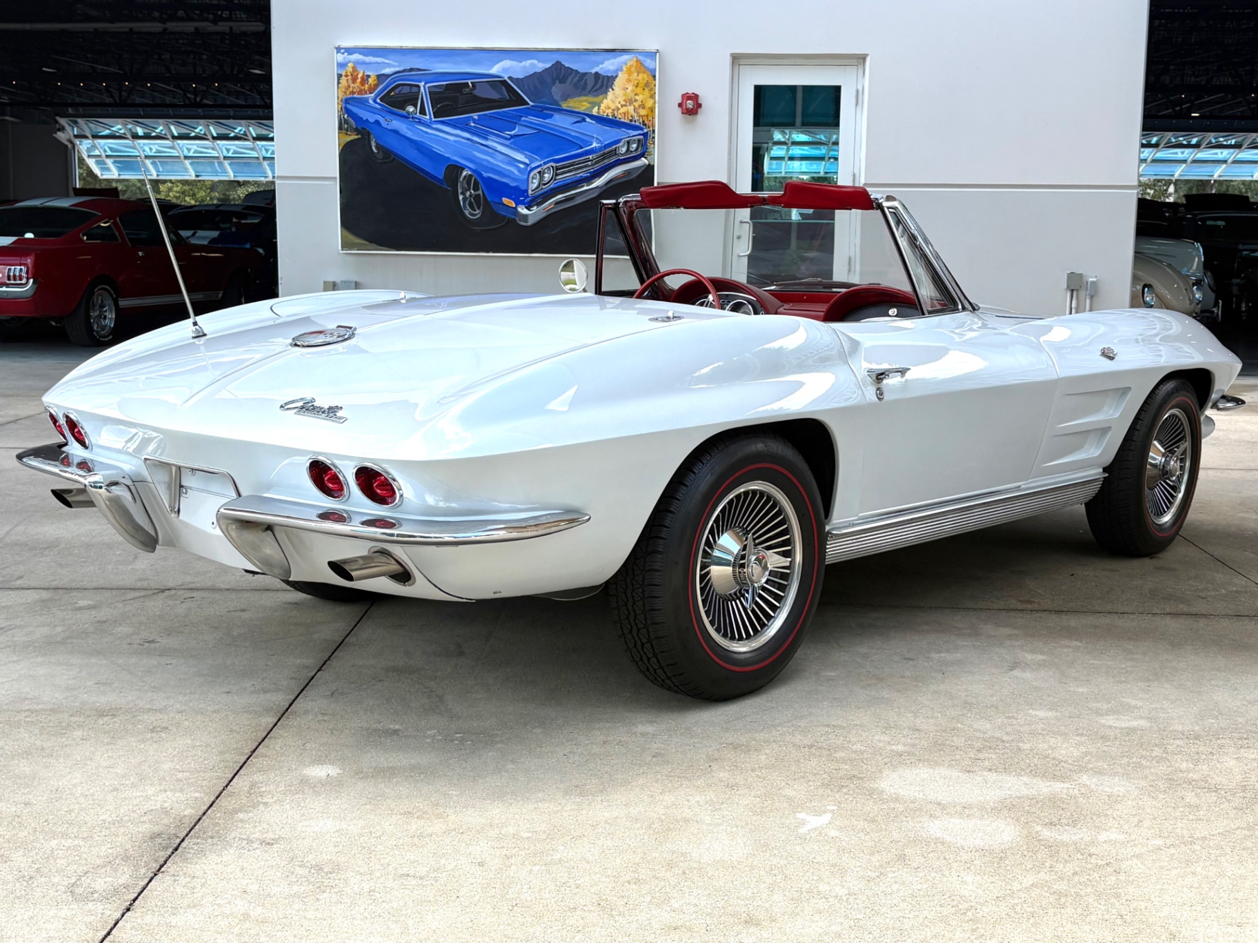 Vehicle photo 6