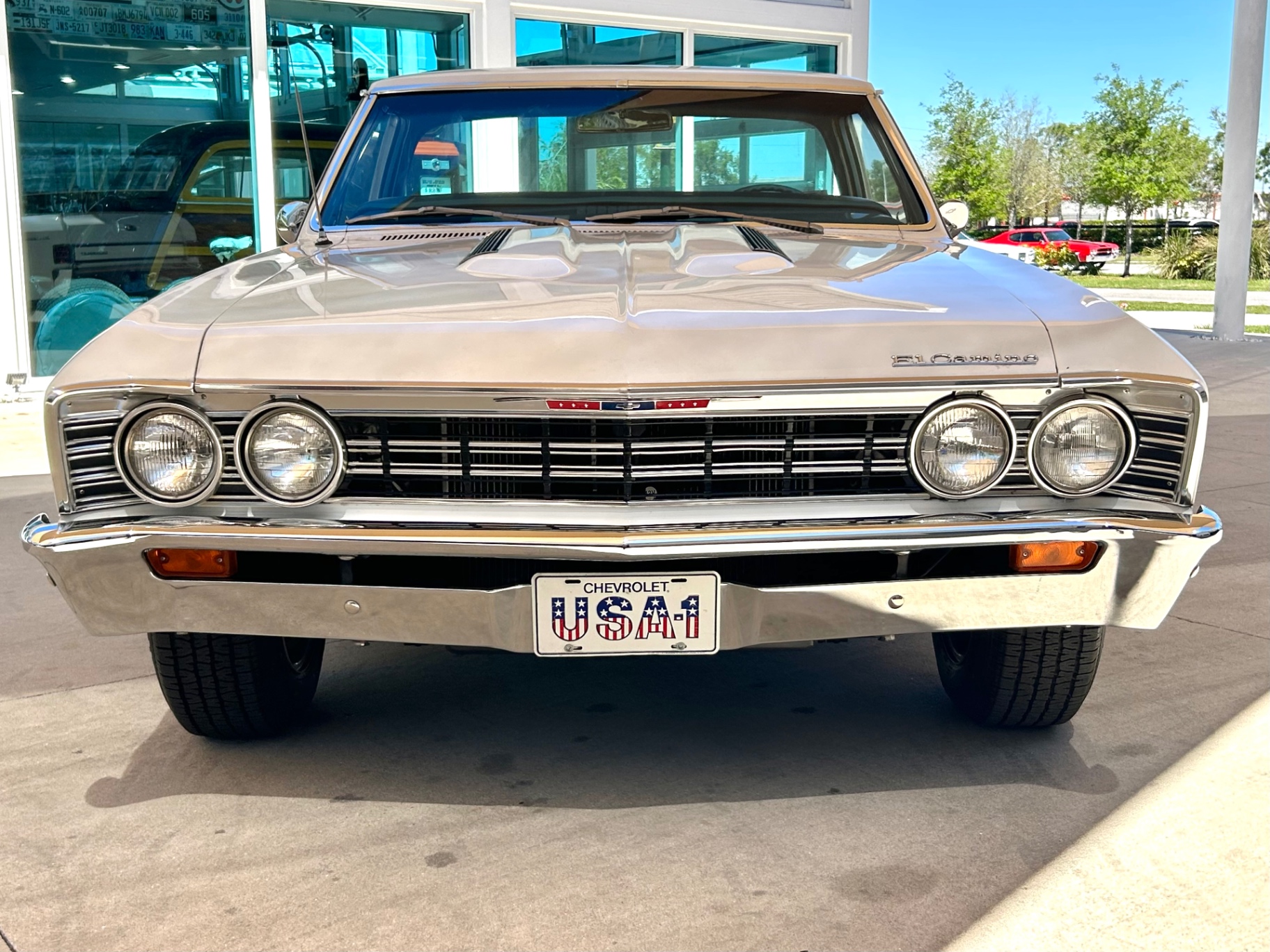 Vehicle photo 2