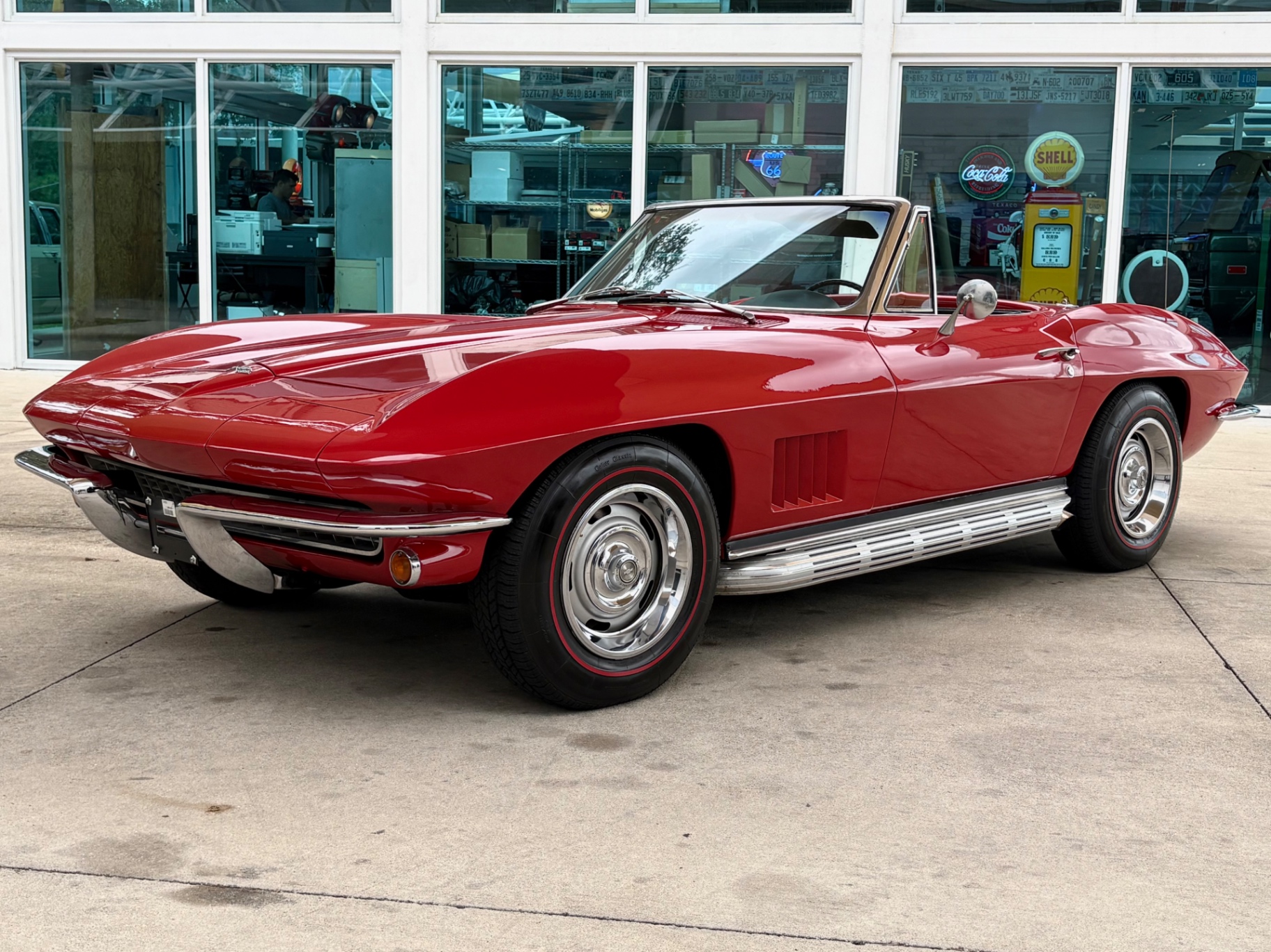 Vehicle photo 11