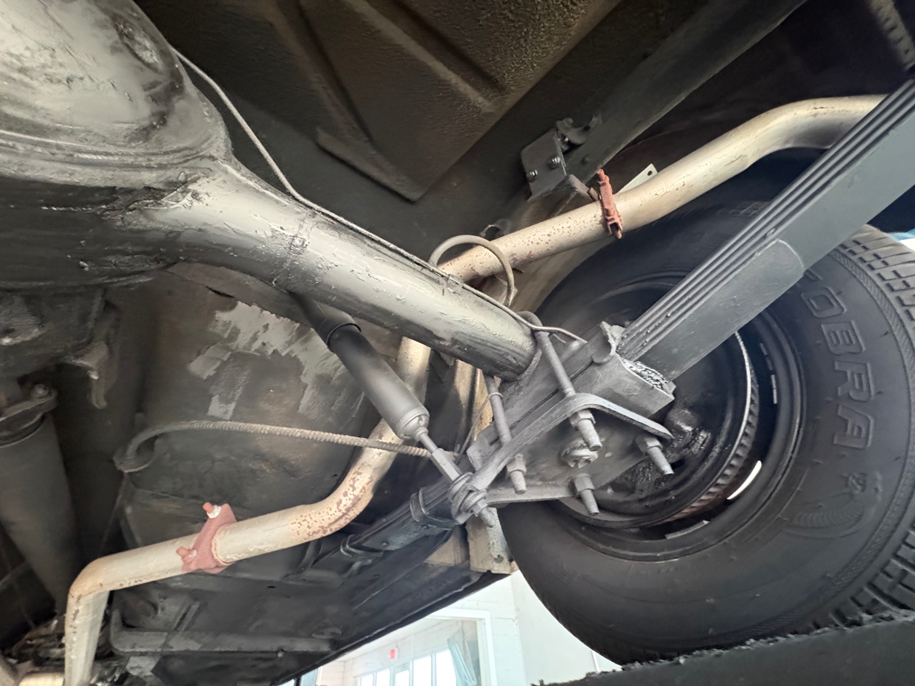 Vehicle photo 46