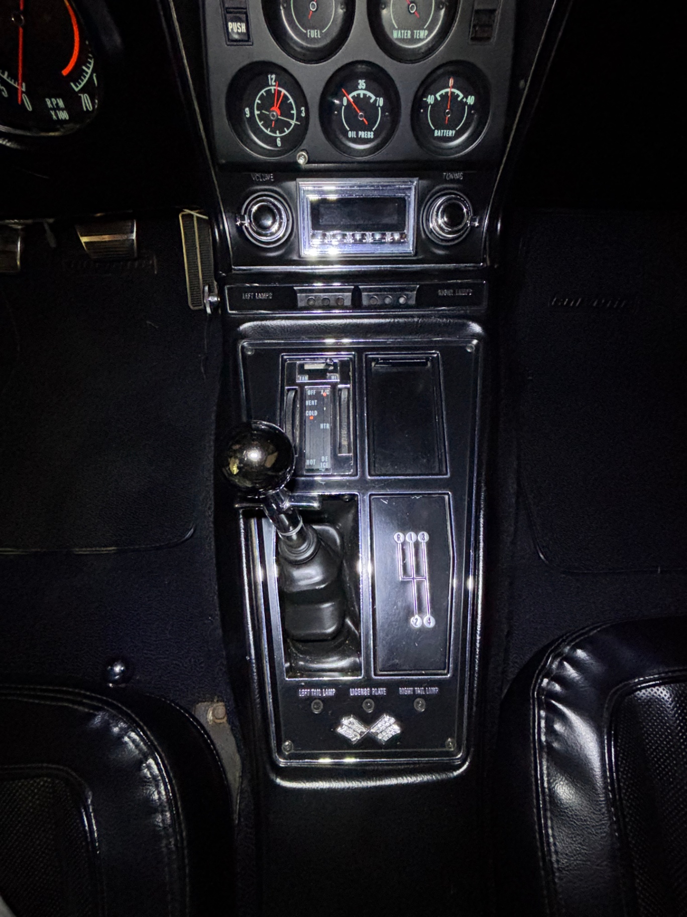 Vehicle photo 33