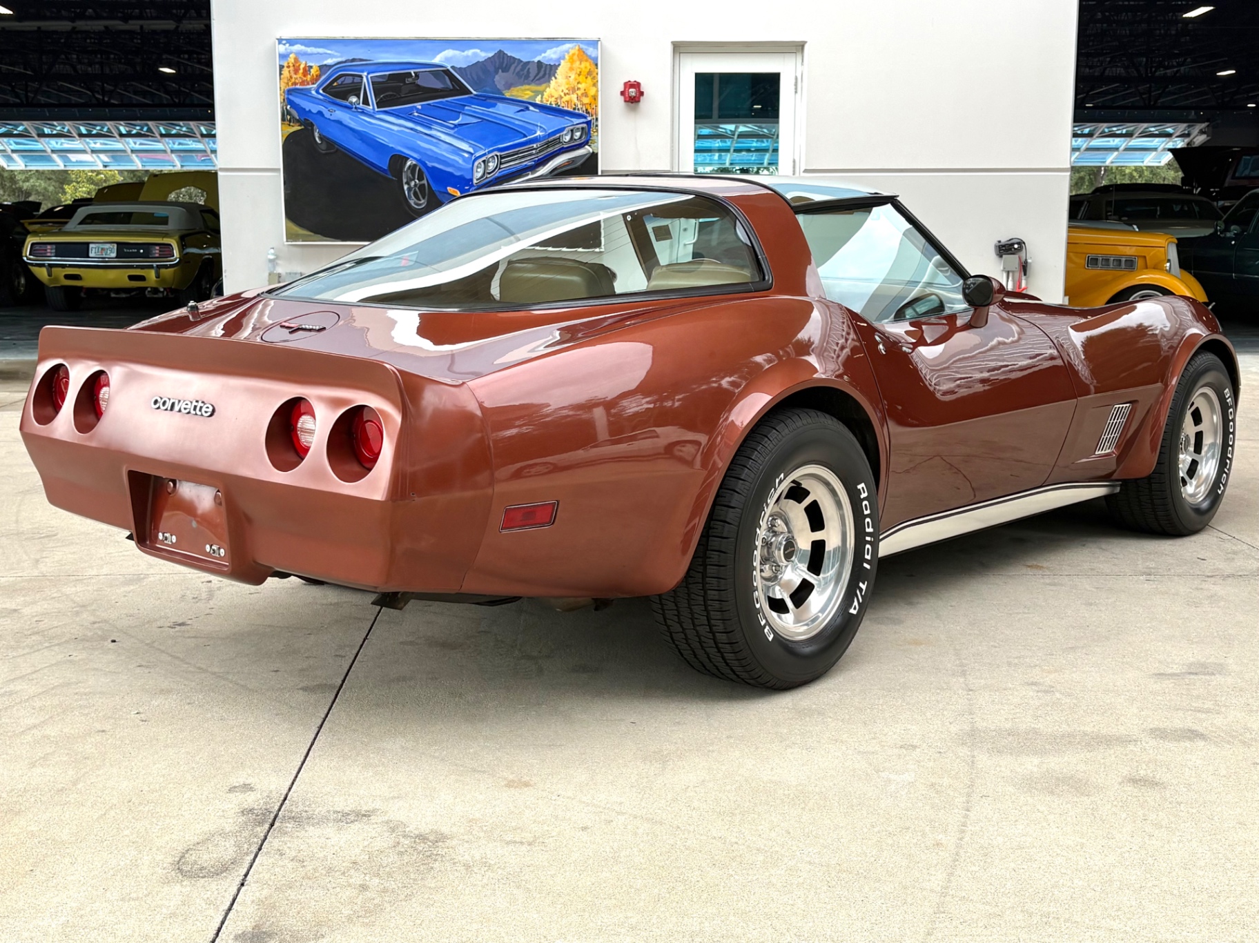 Vehicle photo 6