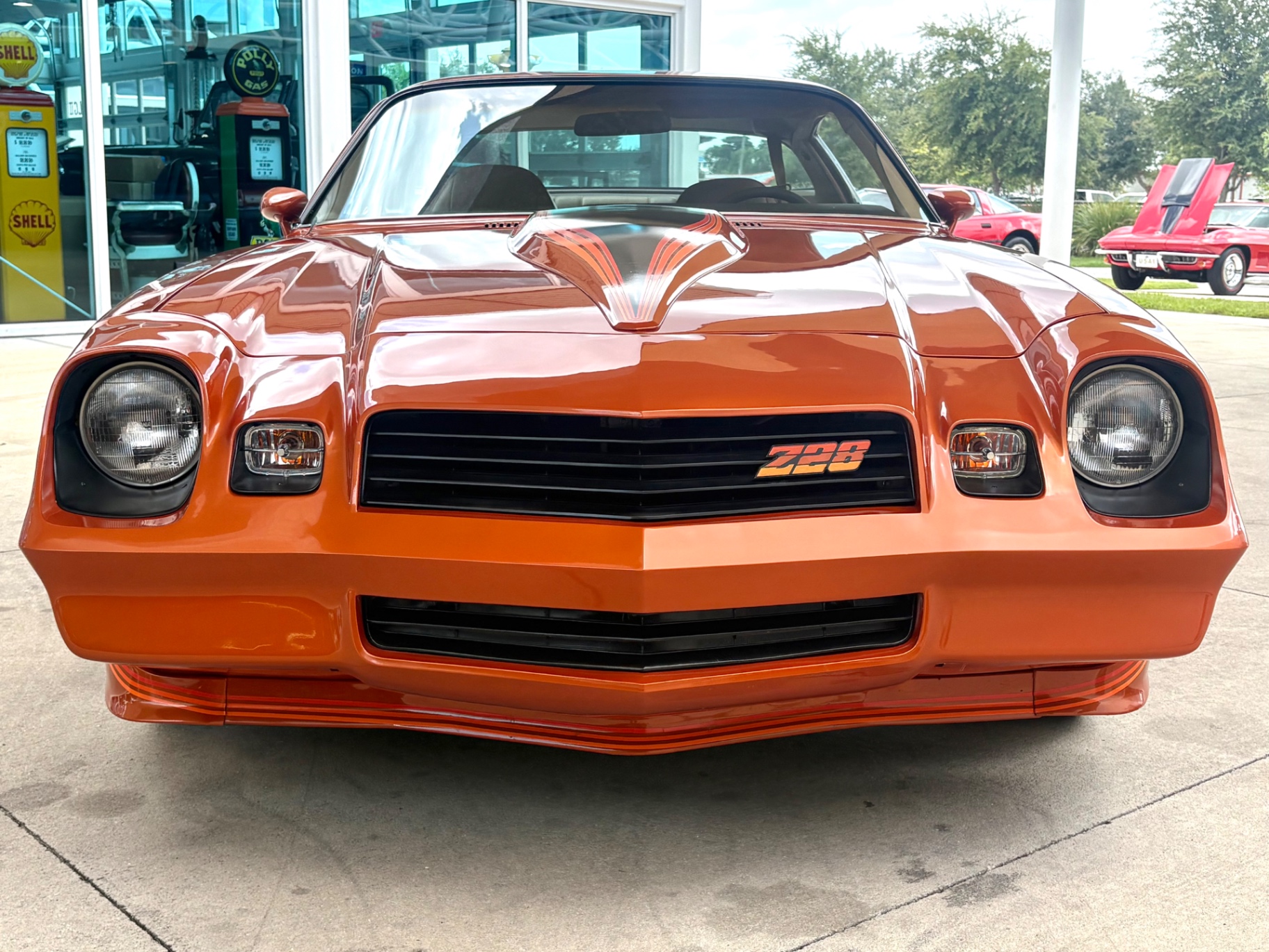 Vehicle photo 2
