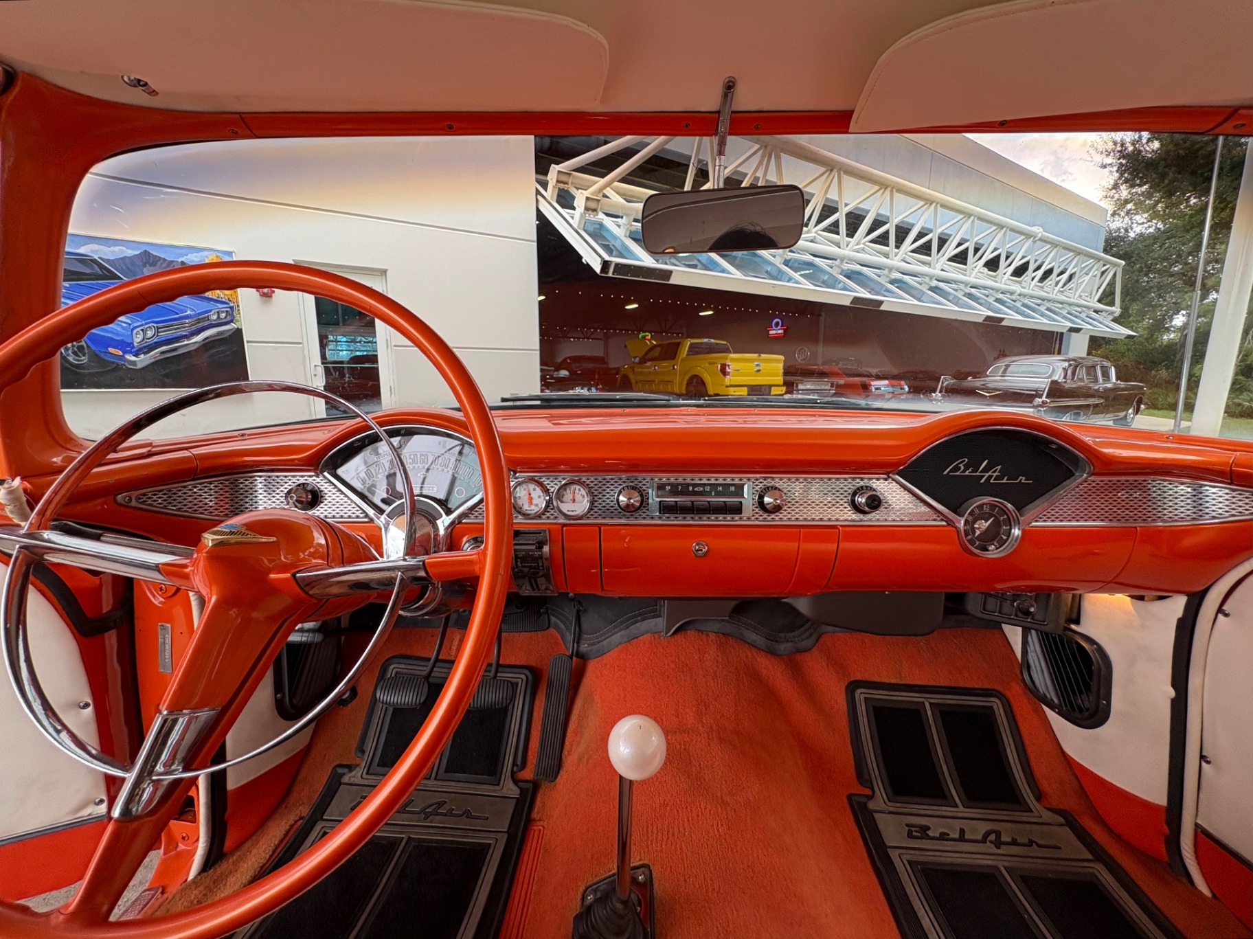 Vehicle photo 37