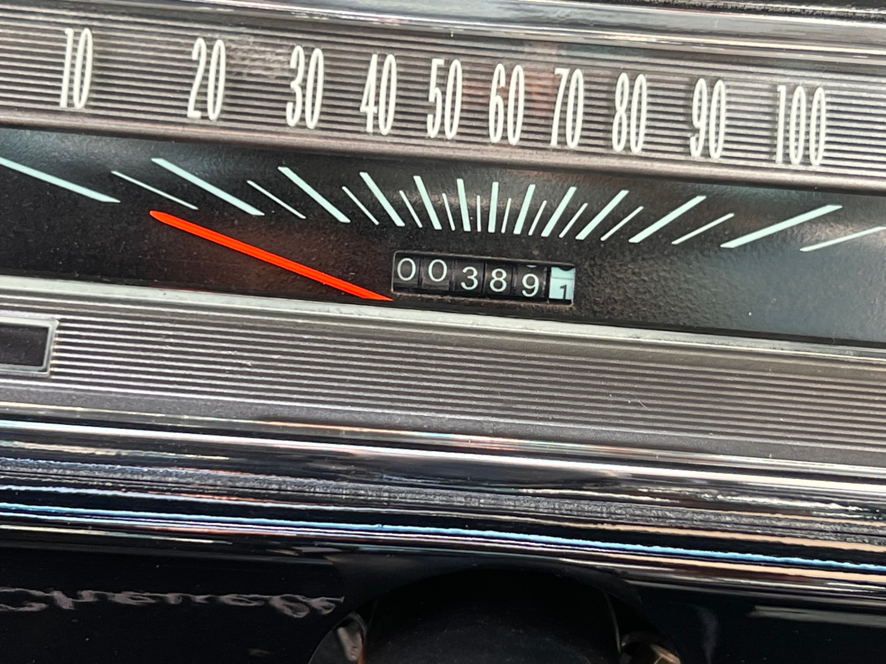 Vehicle photo 21